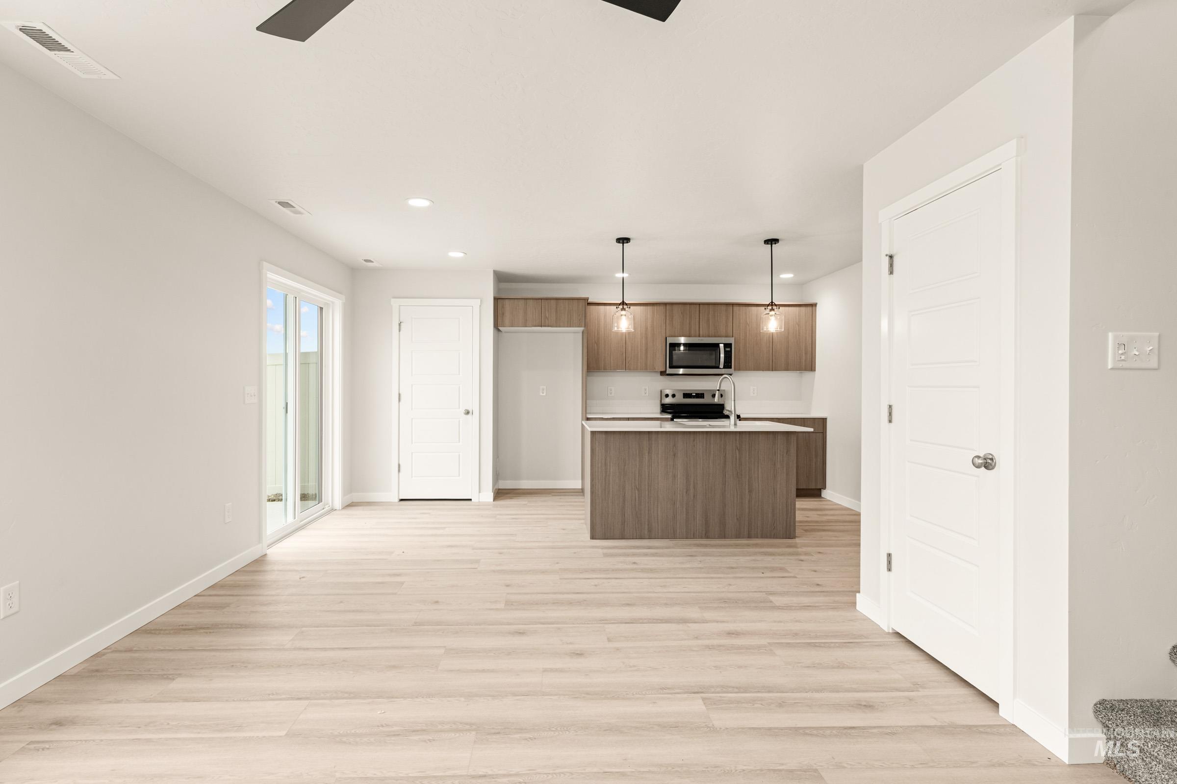 16210 Andes Ave Property Photo 10