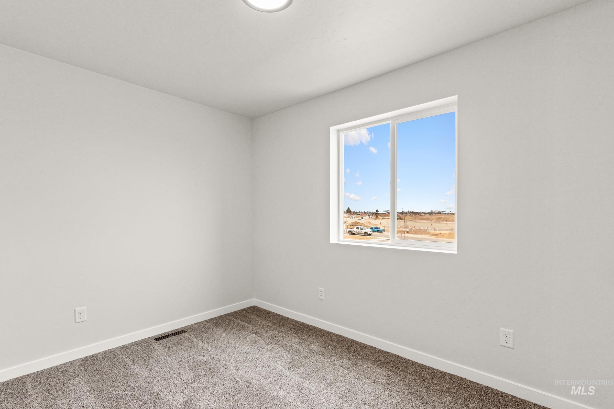 16210 Andes Ave Property Photo 11