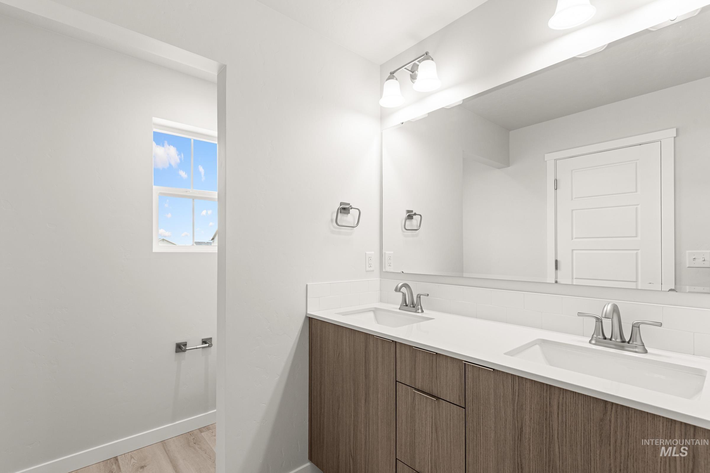 16210 Andes Ave Property Photo 18