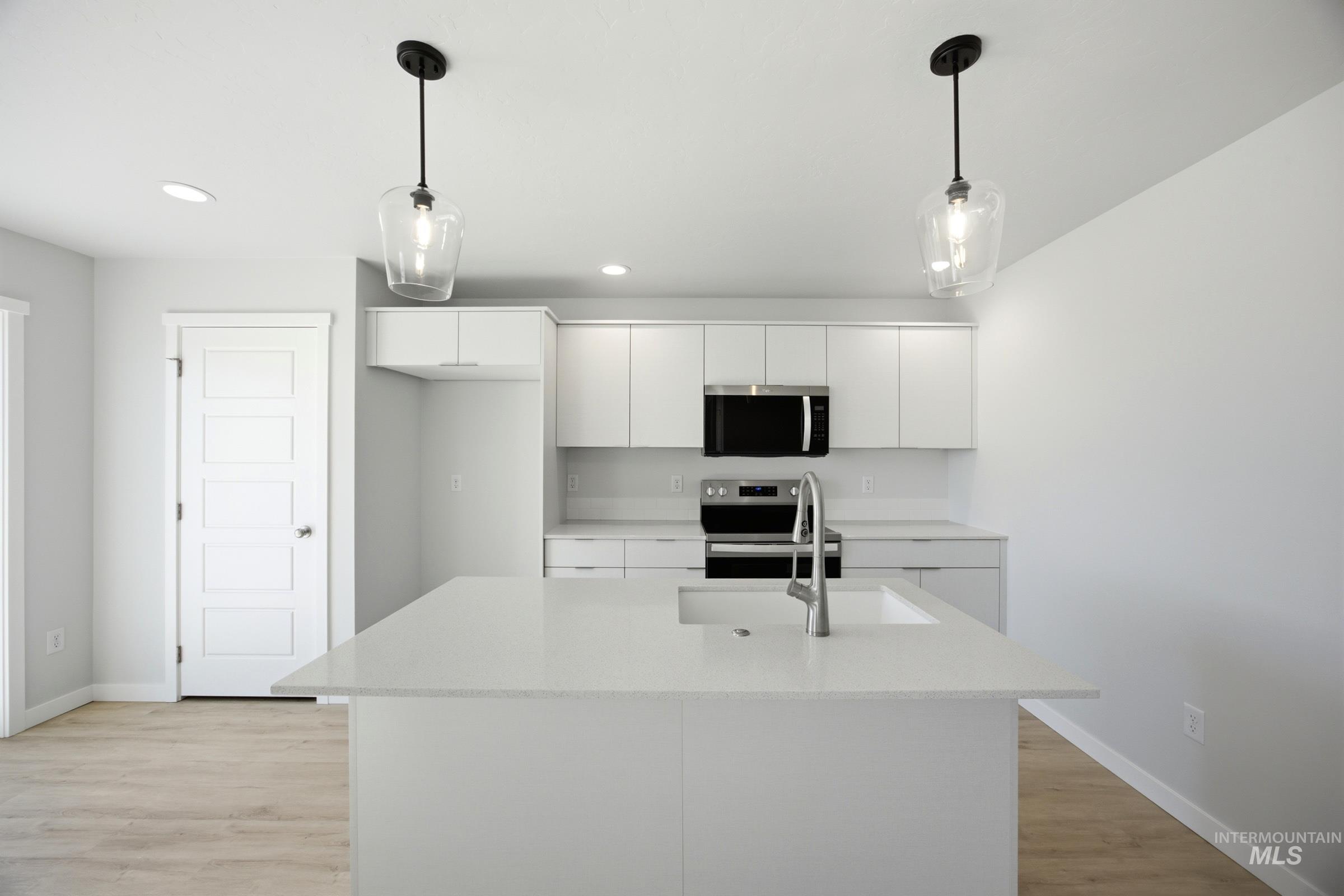 16202 Andes Ave Property Photo 3