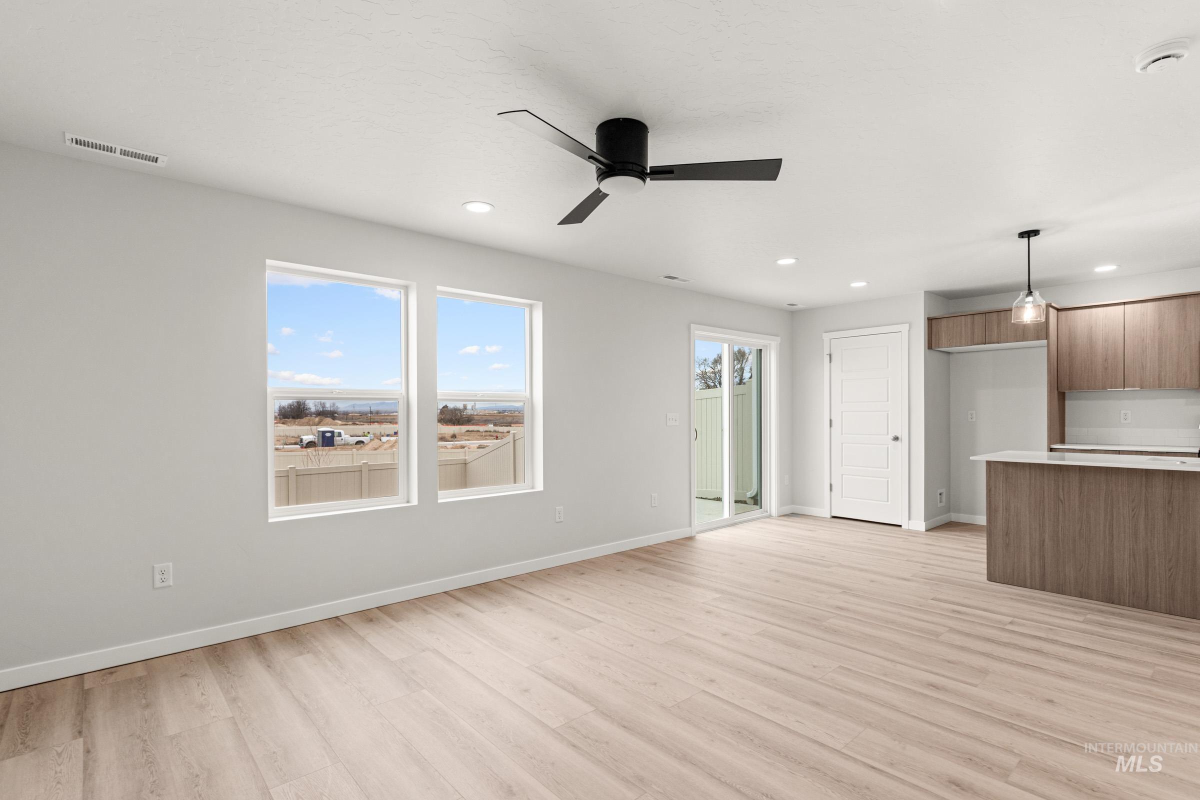 16202 Andes Ave Property Photo 4