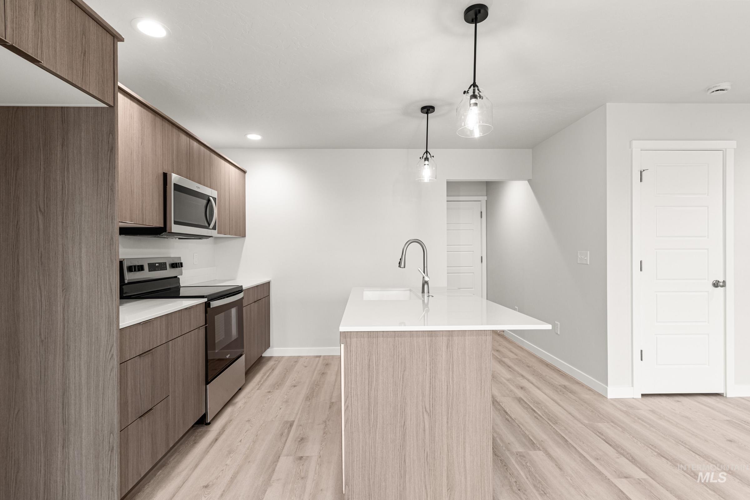 16202 Andes Ave Property Photo 6