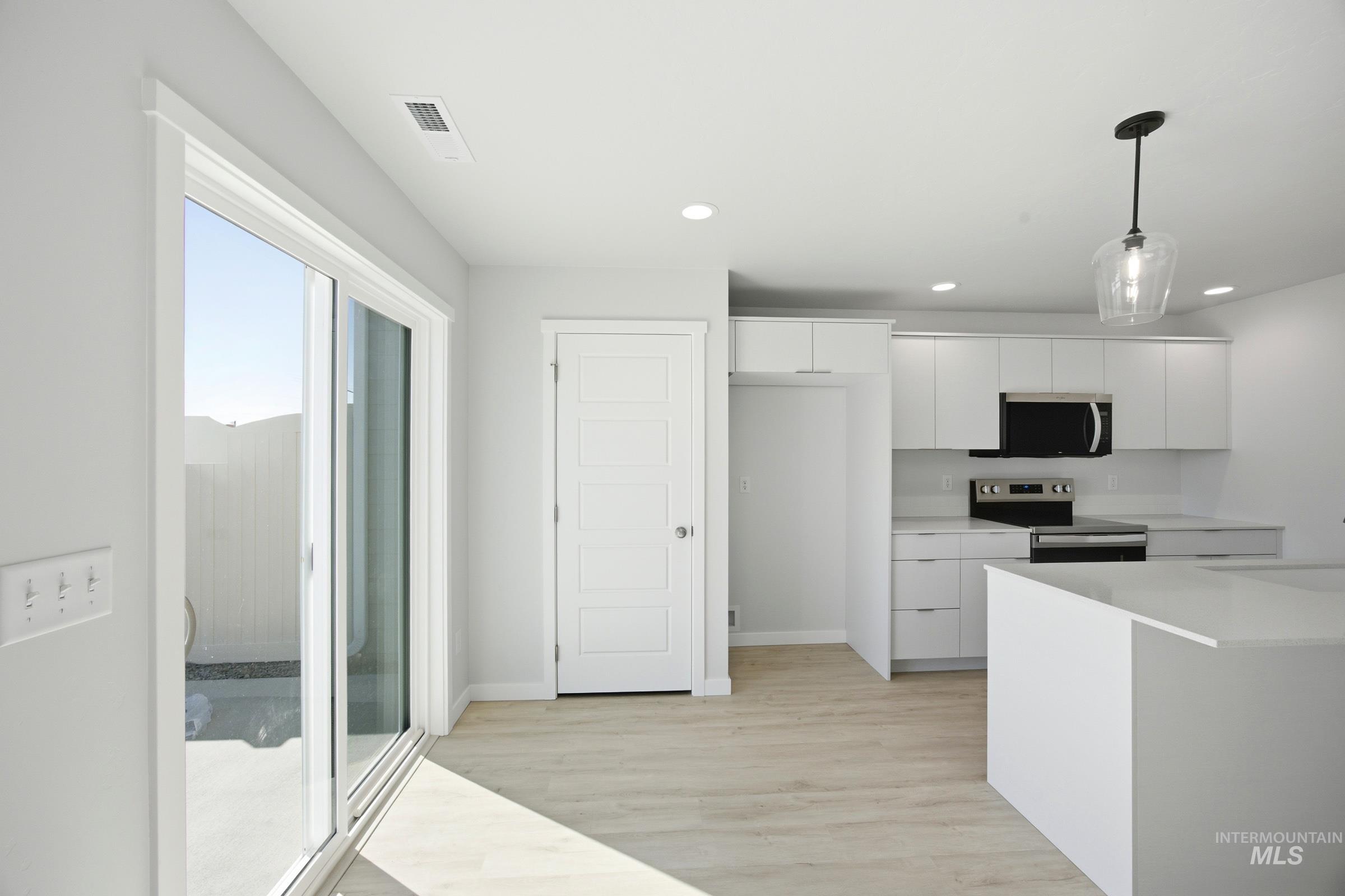 16202 Andes Ave Property Photo 6
