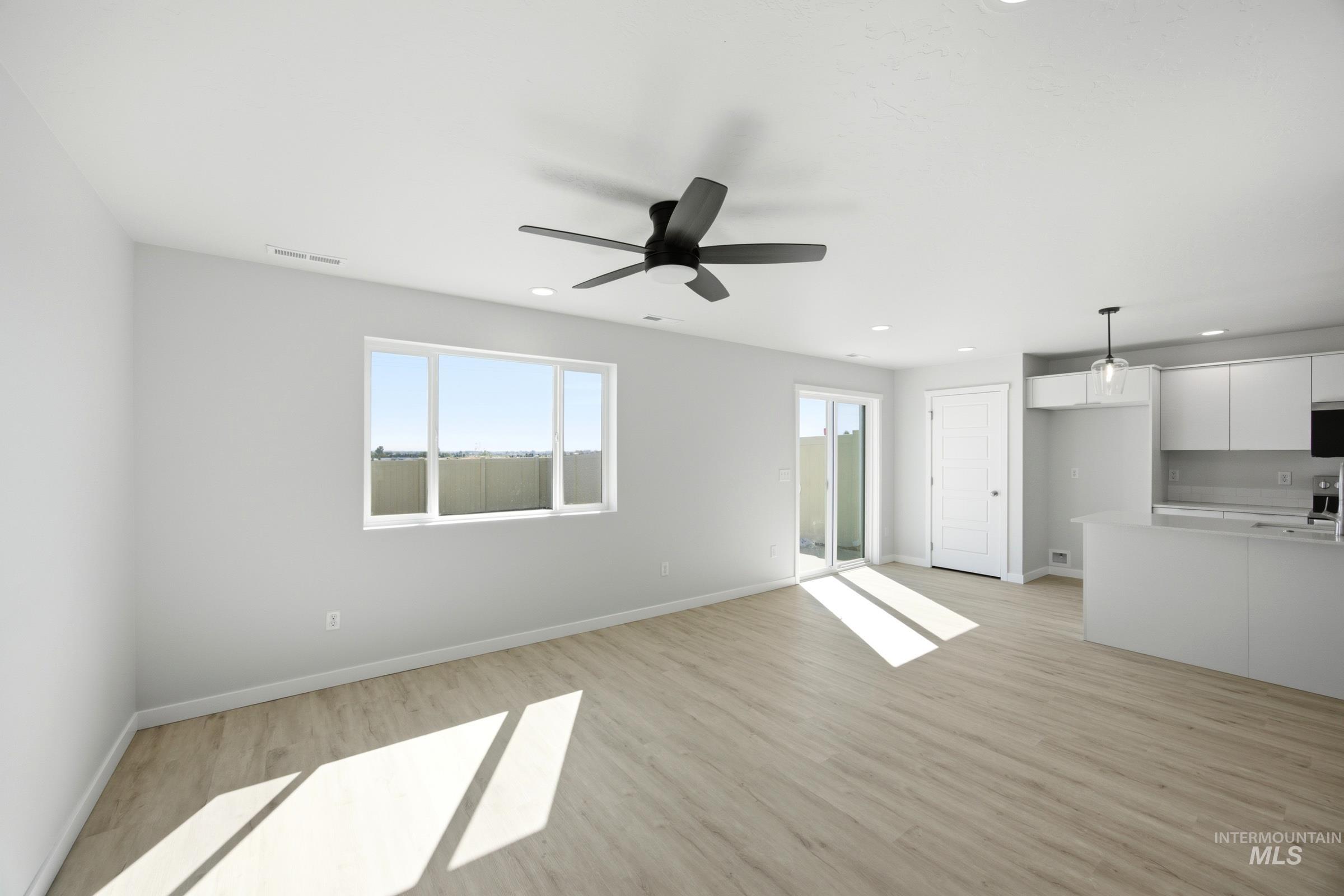 16202 Andes Ave Property Photo 8