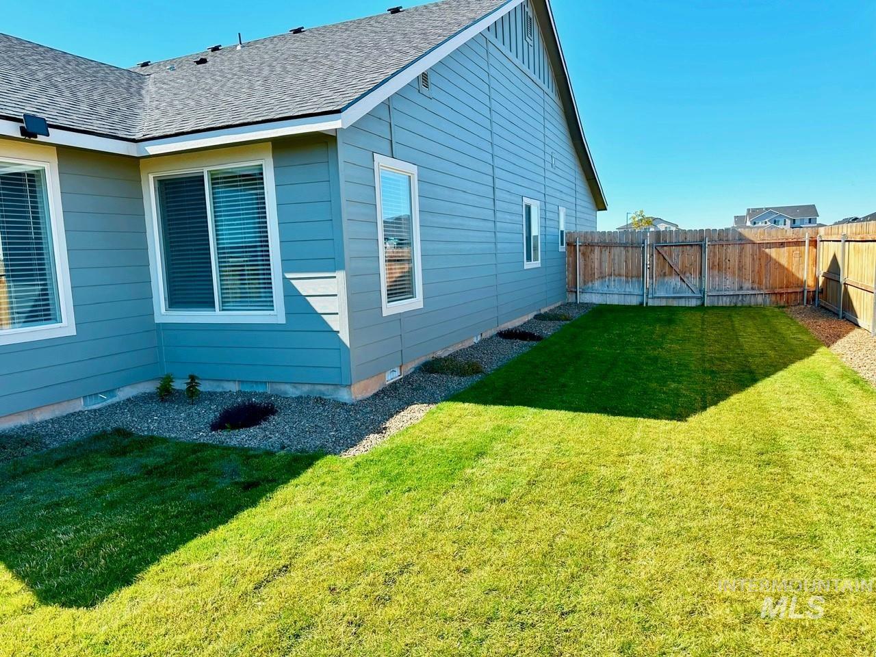 1690 Sw Miner St Property Photo 27