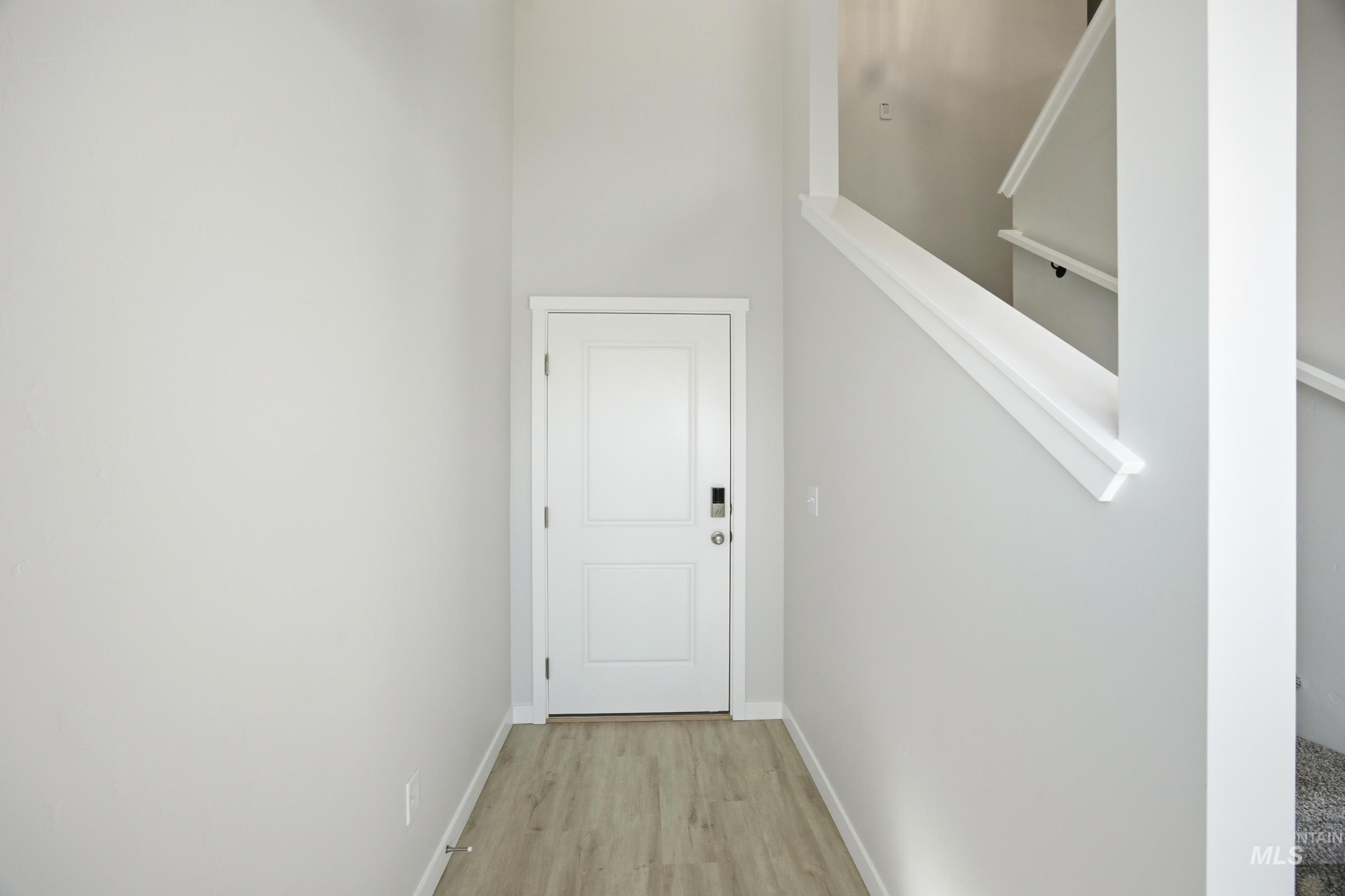 16196 Andes Ave Property Photo 2