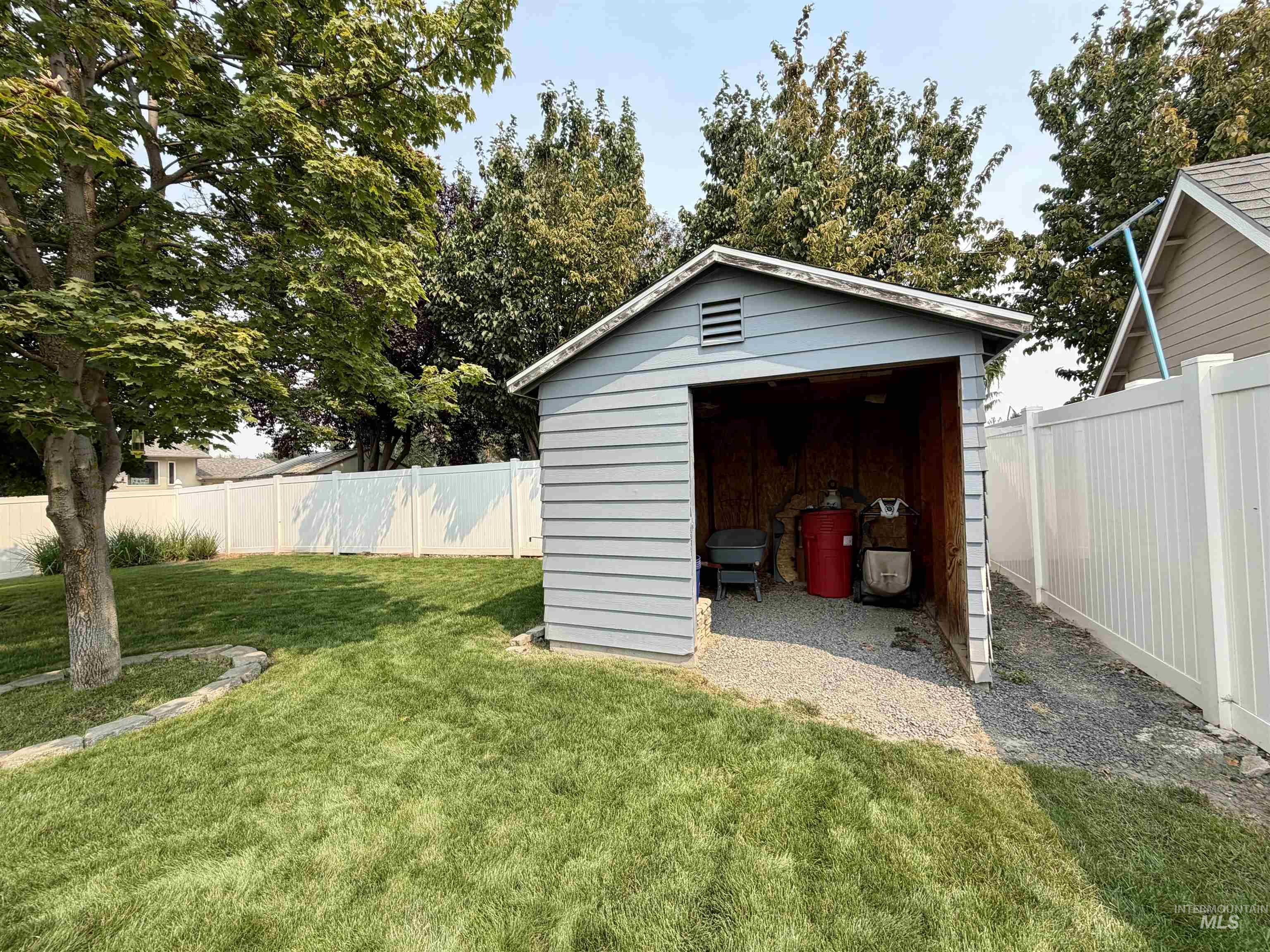 1936 Birch Ave Property Photo 34