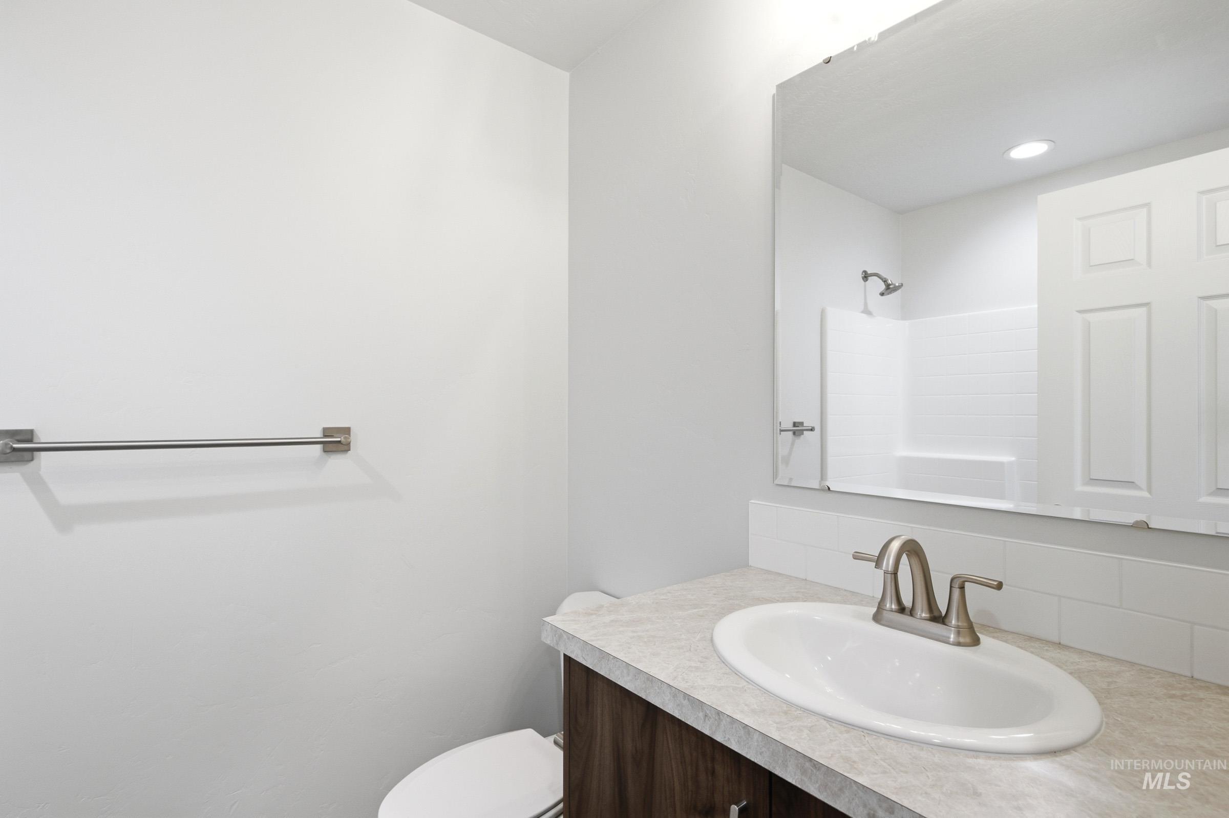 4414 S Amsterdam Ave Property Photo 9
