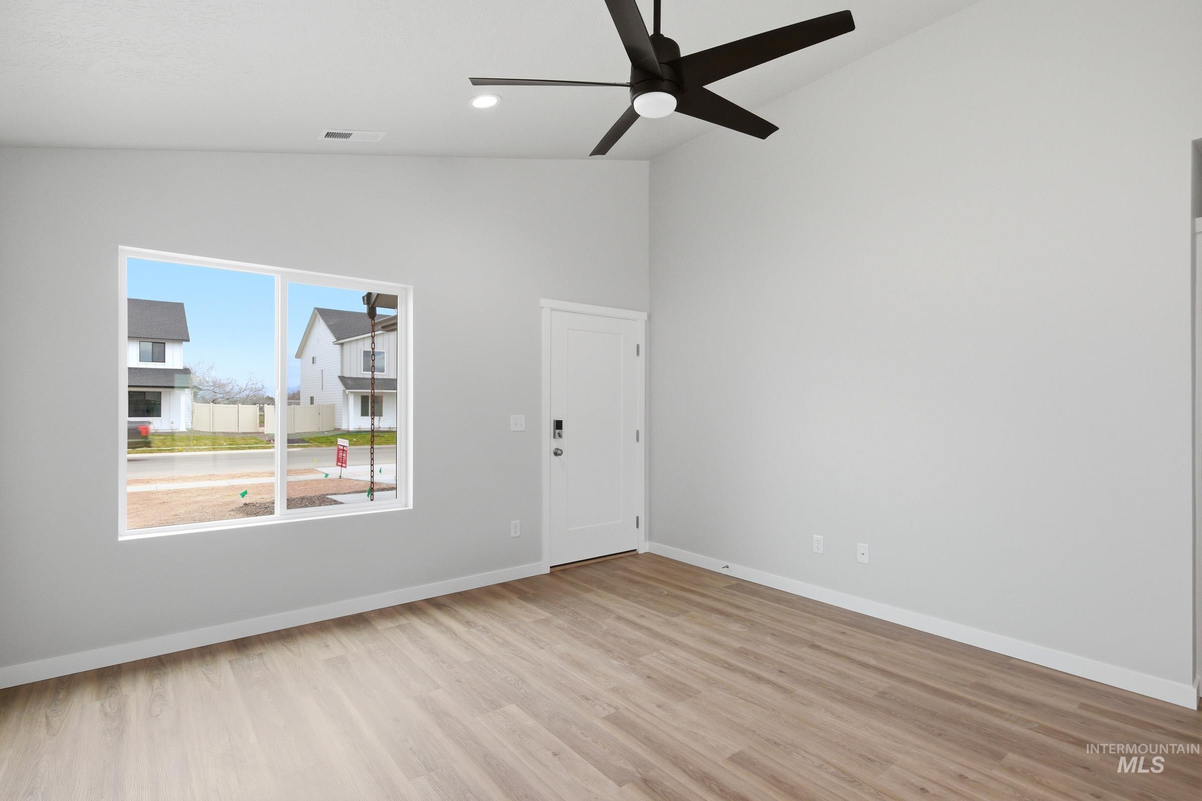 4414 S Amsterdam Ave Property Photo 16