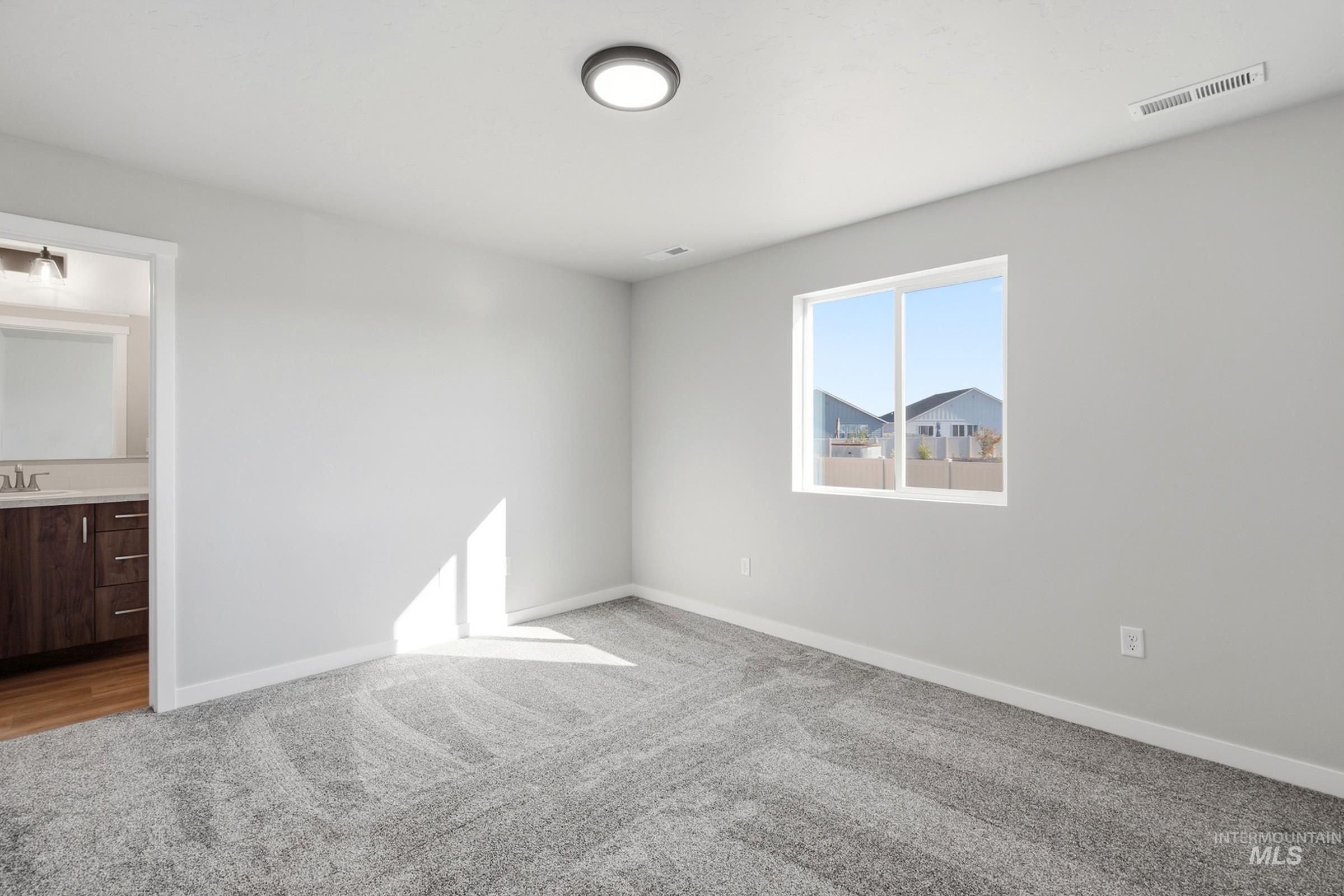 4414 S Amsterdam Ave Property Photo 17