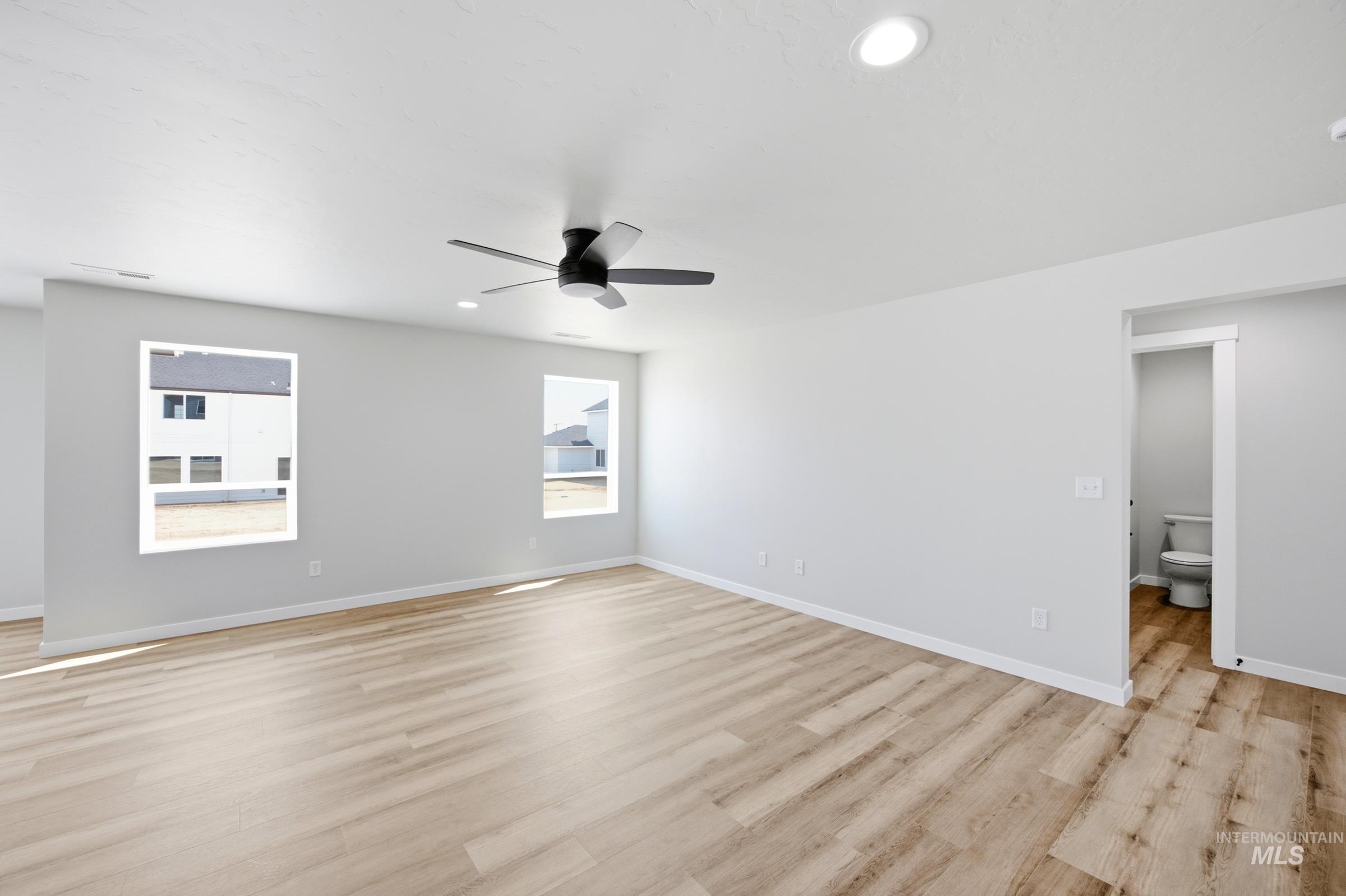 15352 Patriot Ave Property Photo 7