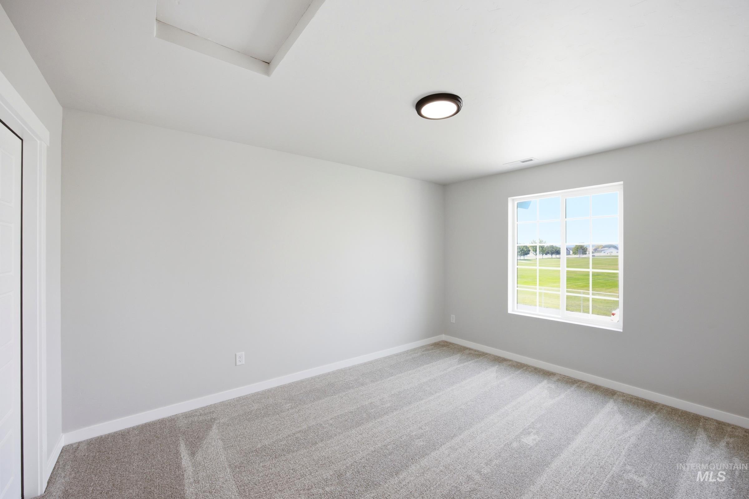 15352 Patriot Ave Property Photo 18