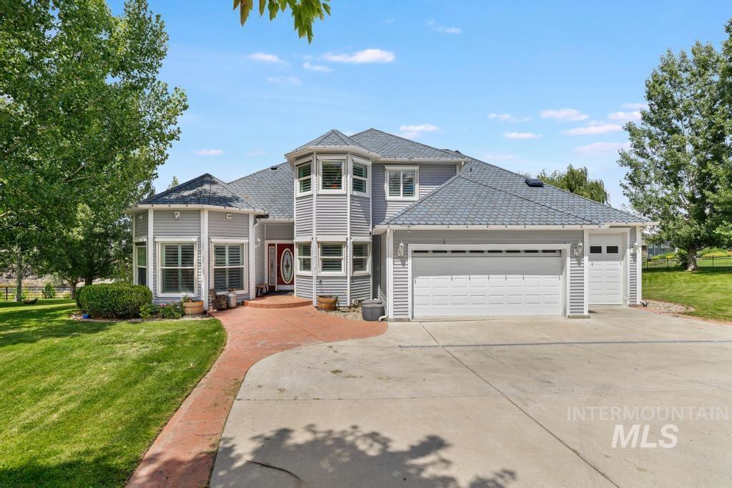 2628 Creekview Ct E. Property Photo 4