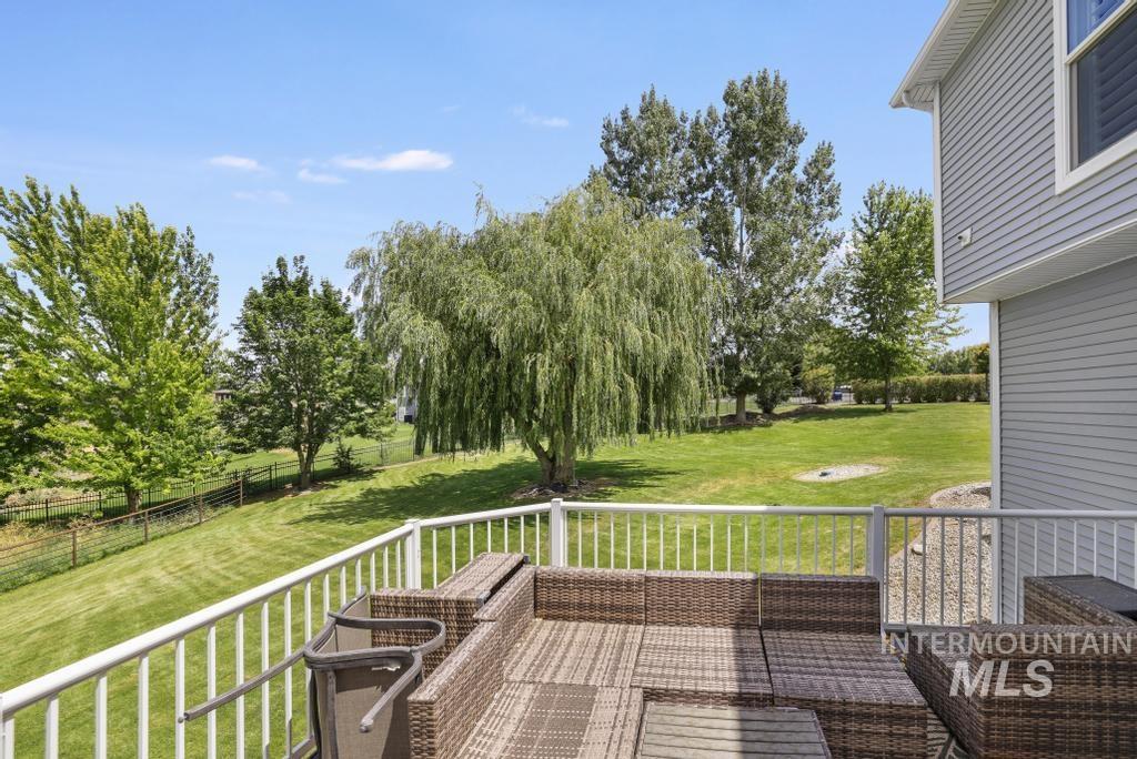 2628 Creekview Ct E. Property Photo 10