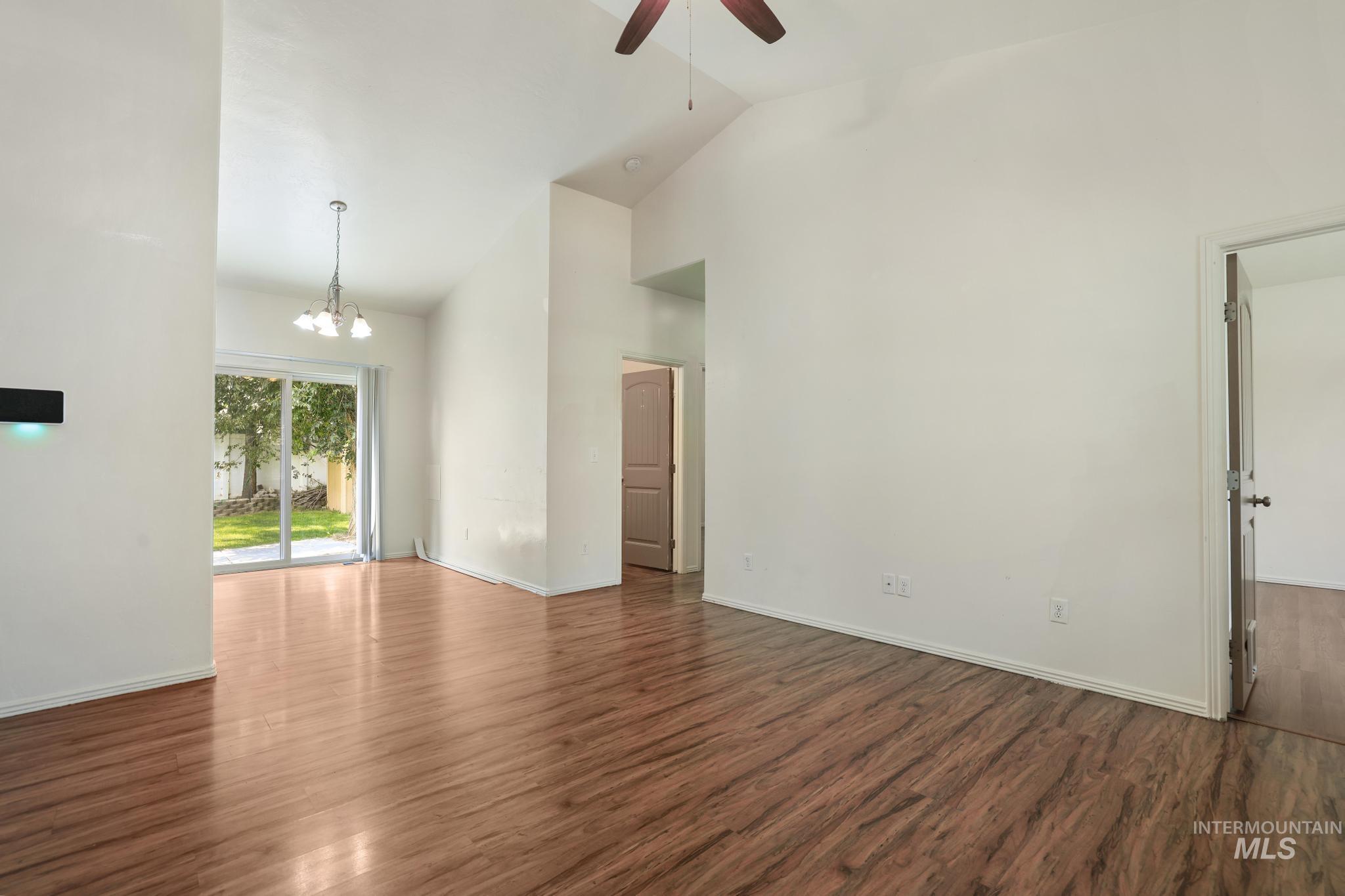 786 Parkwood Dr. Property Photo 13