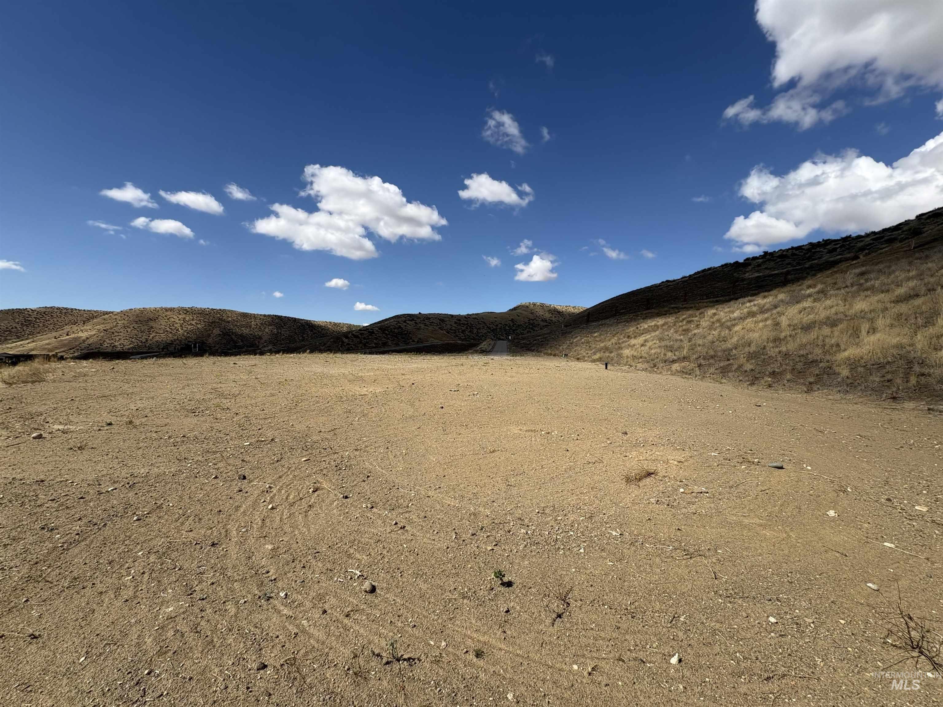 6782 N High Valley Way Property Photo 4