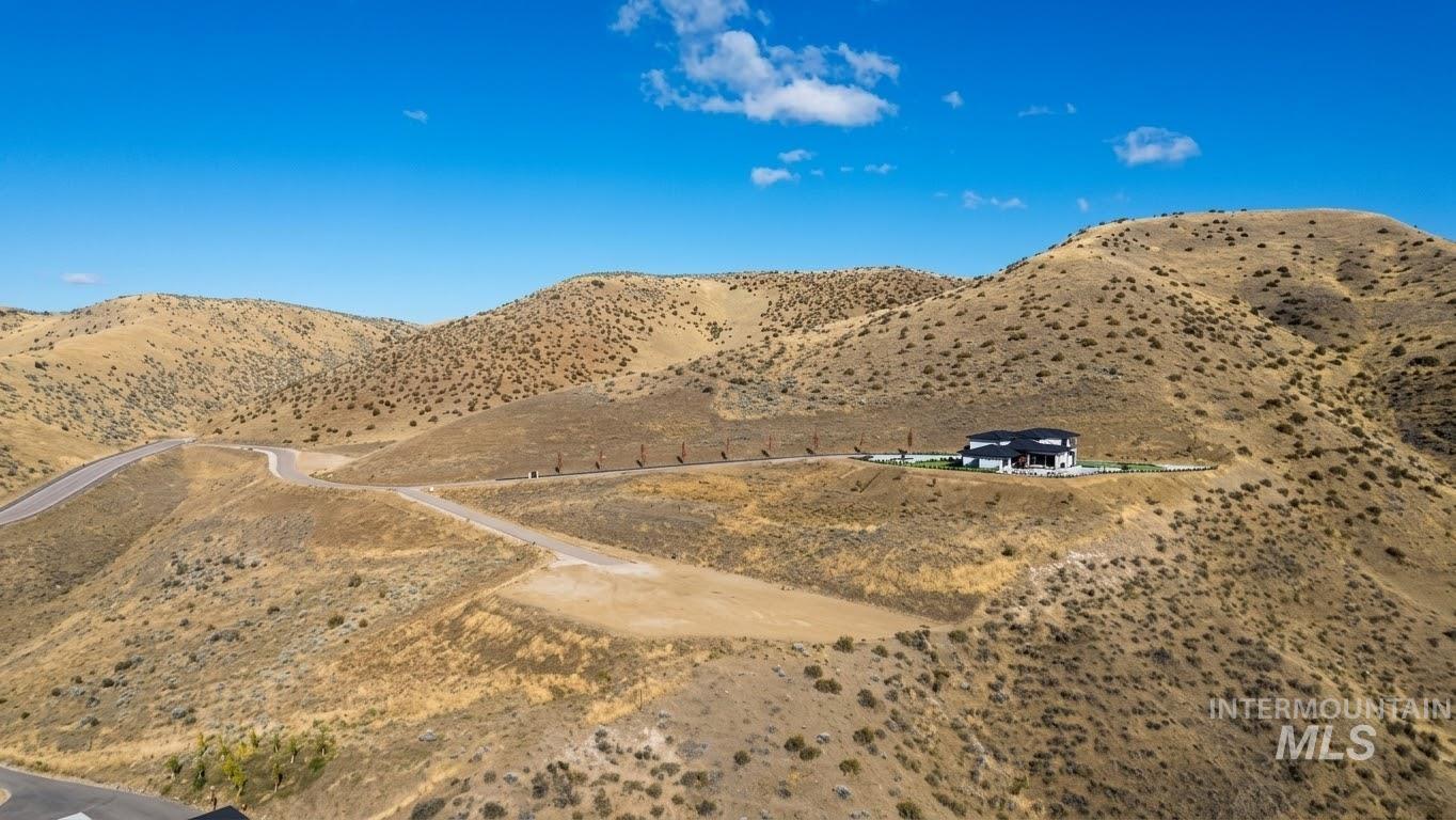 6782 N High Valley Way Property Photo 8
