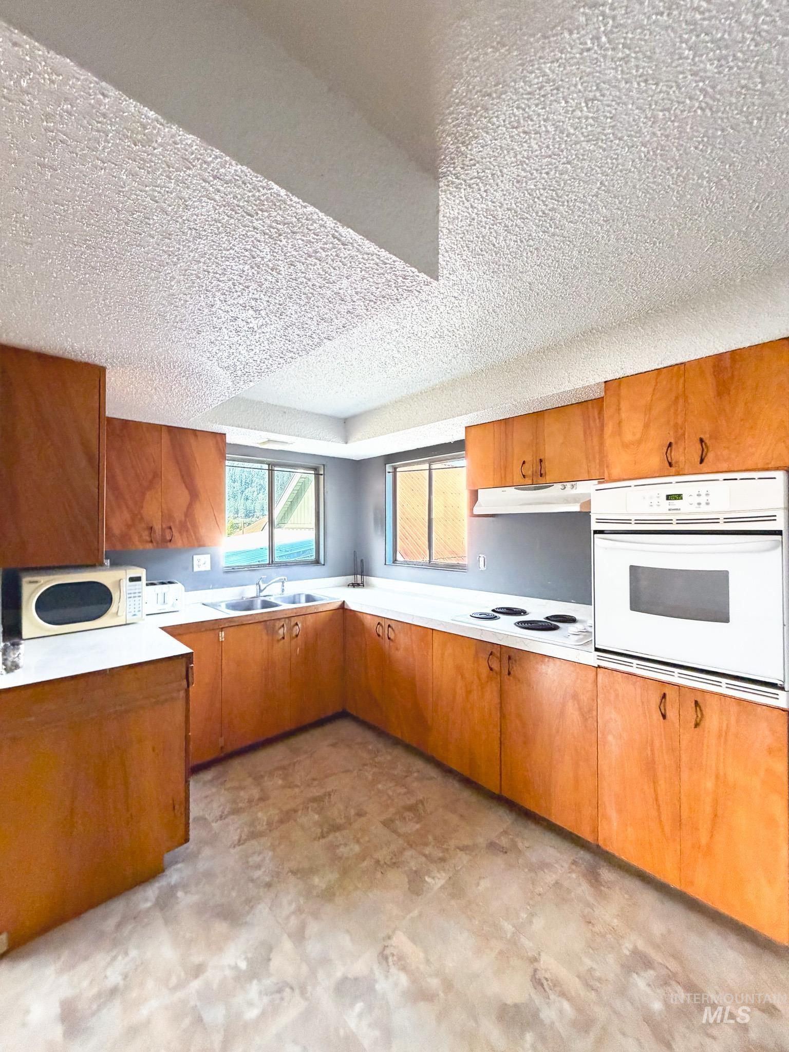 217 Tamarac Property Photo 2