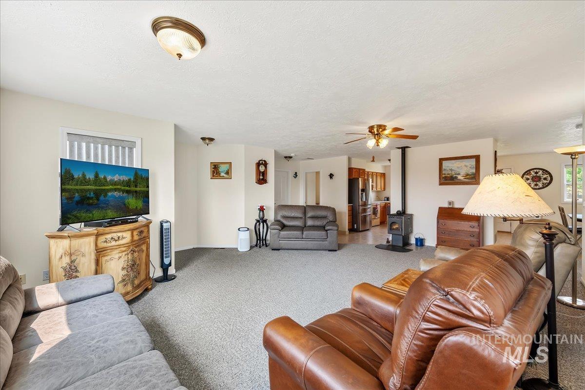 20133 Market Road Property Photo 6