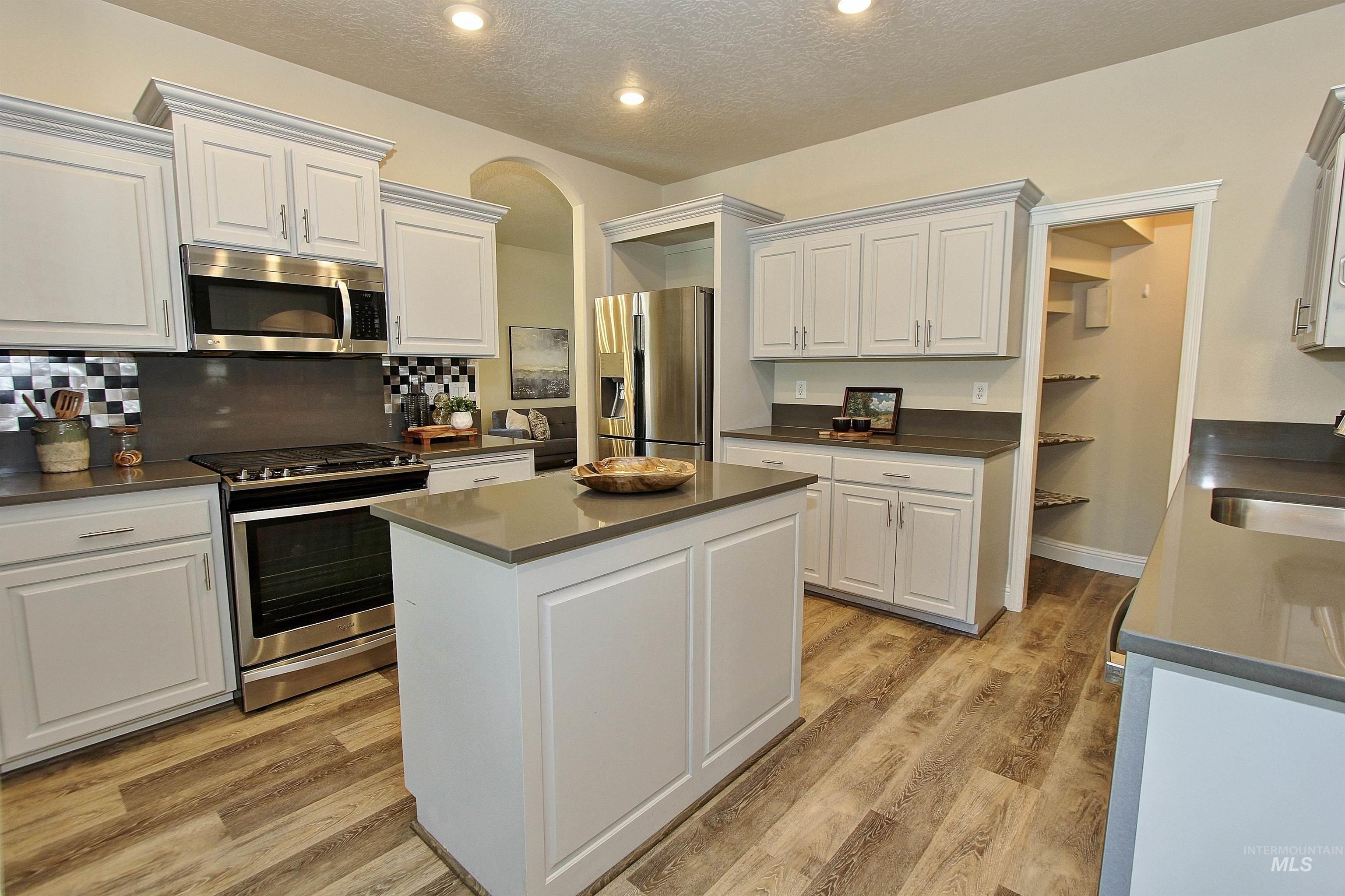 13543 W Engelmann Dr Property Photo 10
