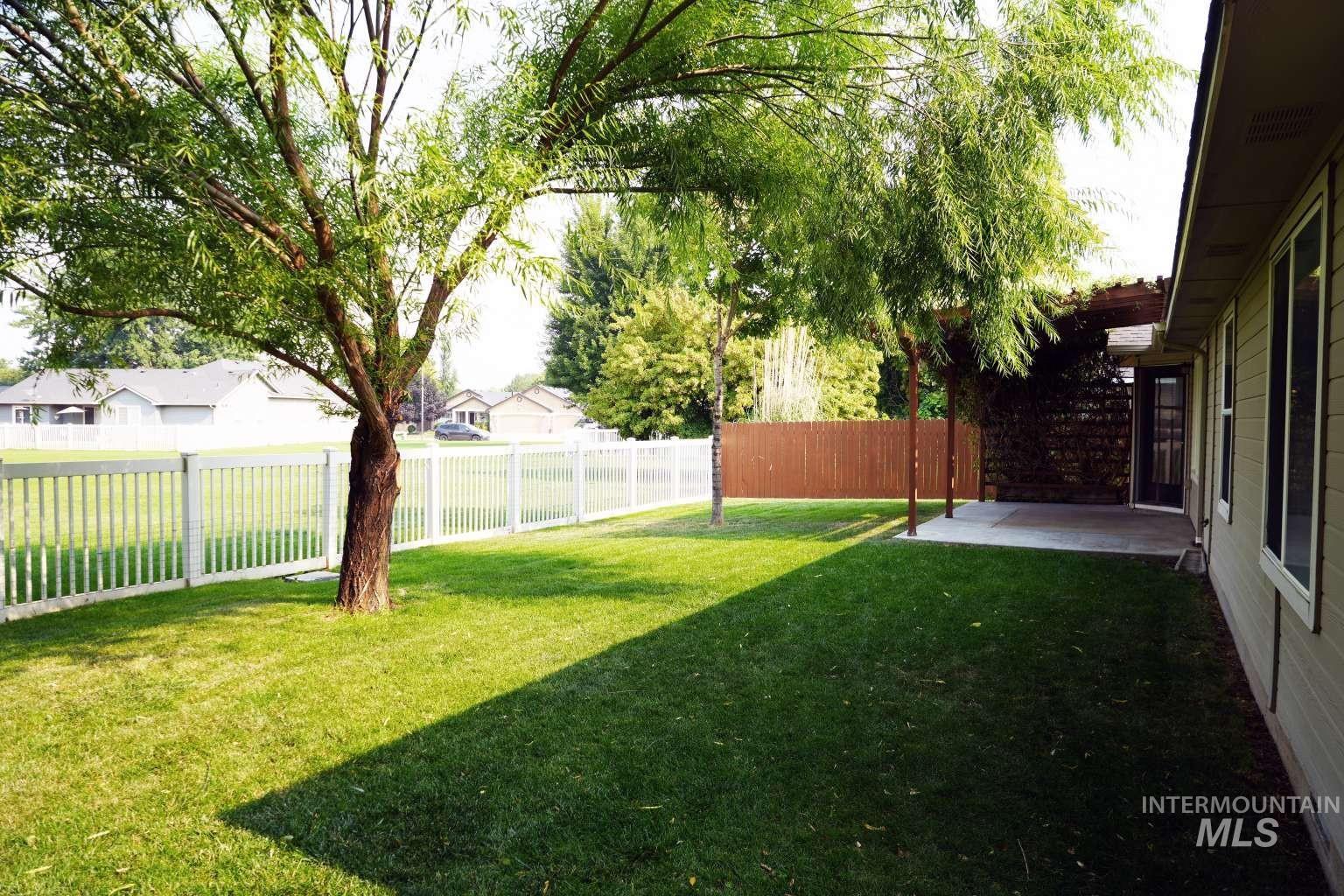 907 S Sockeye Way Property Photo 5