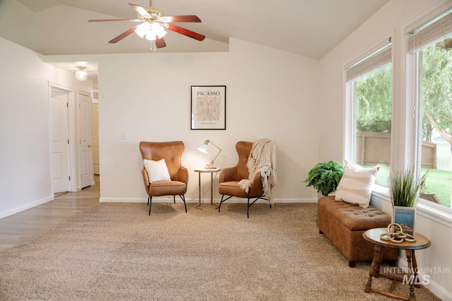 907 S Sockeye Way Property Photo 9