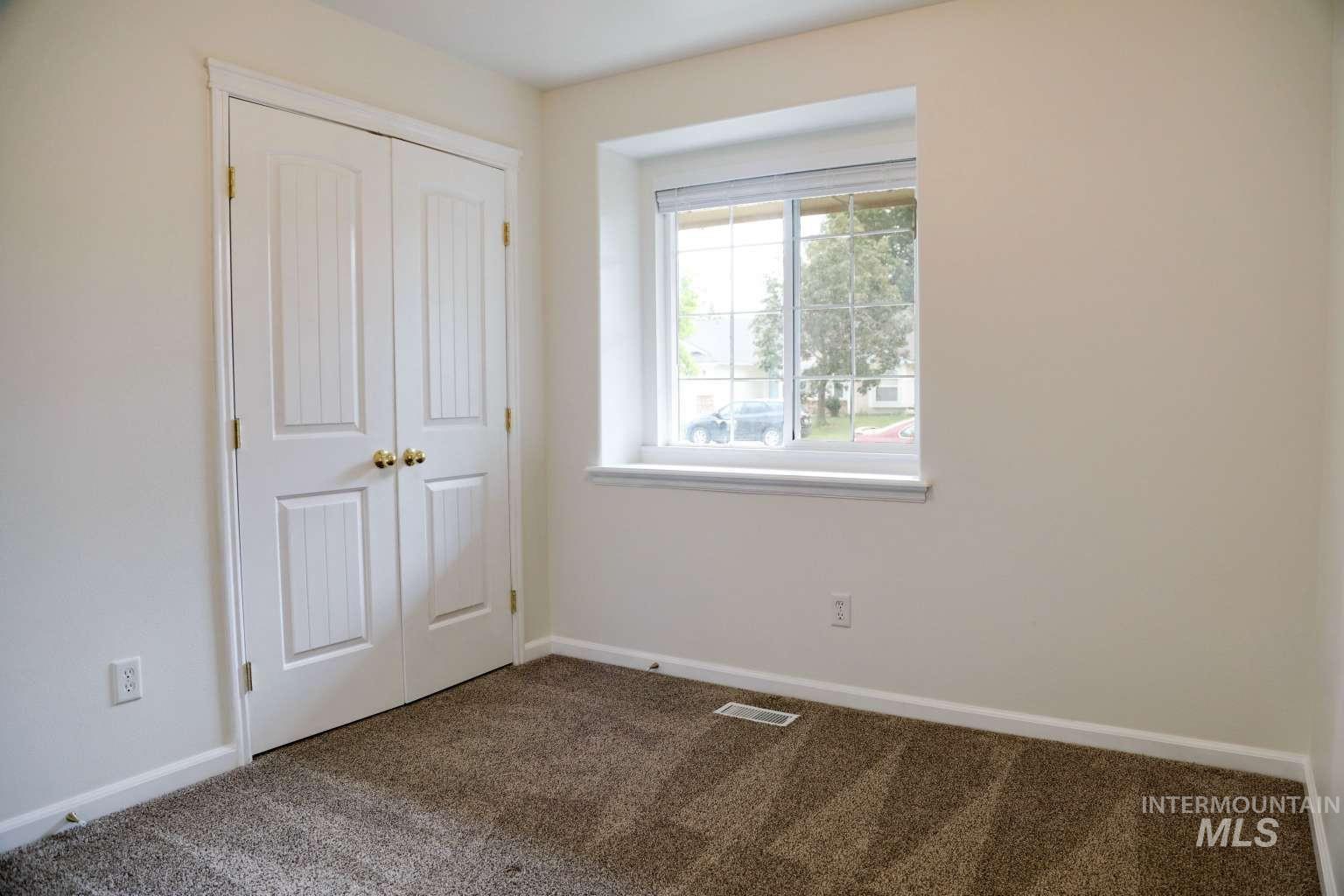 907 S Sockeye Way Property Photo 12