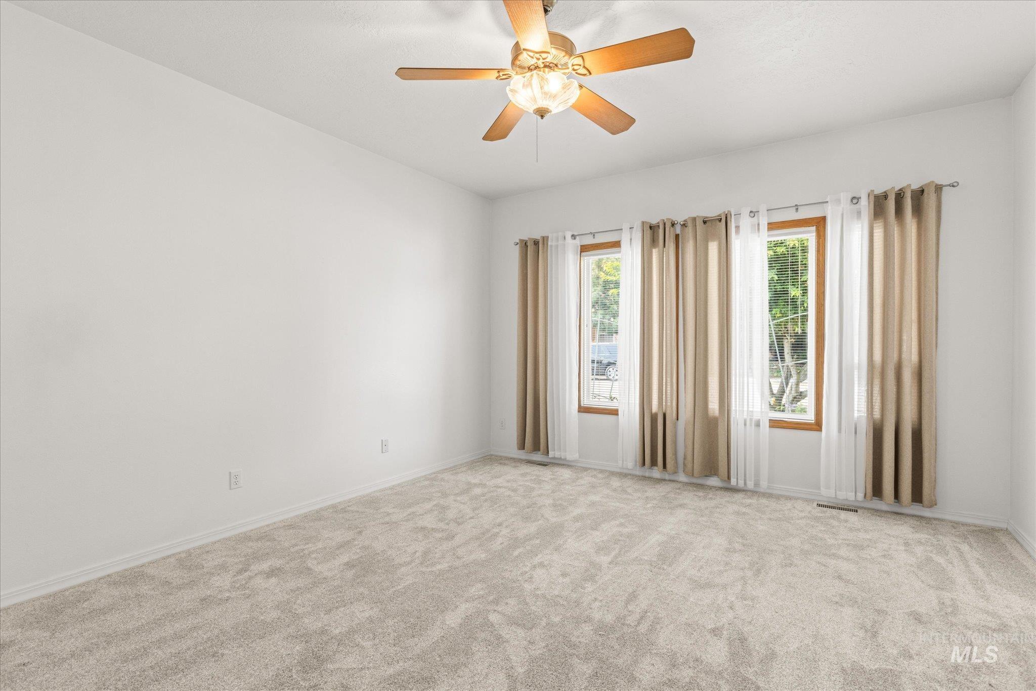 1098 E Cayman Dr. Property Photo 23