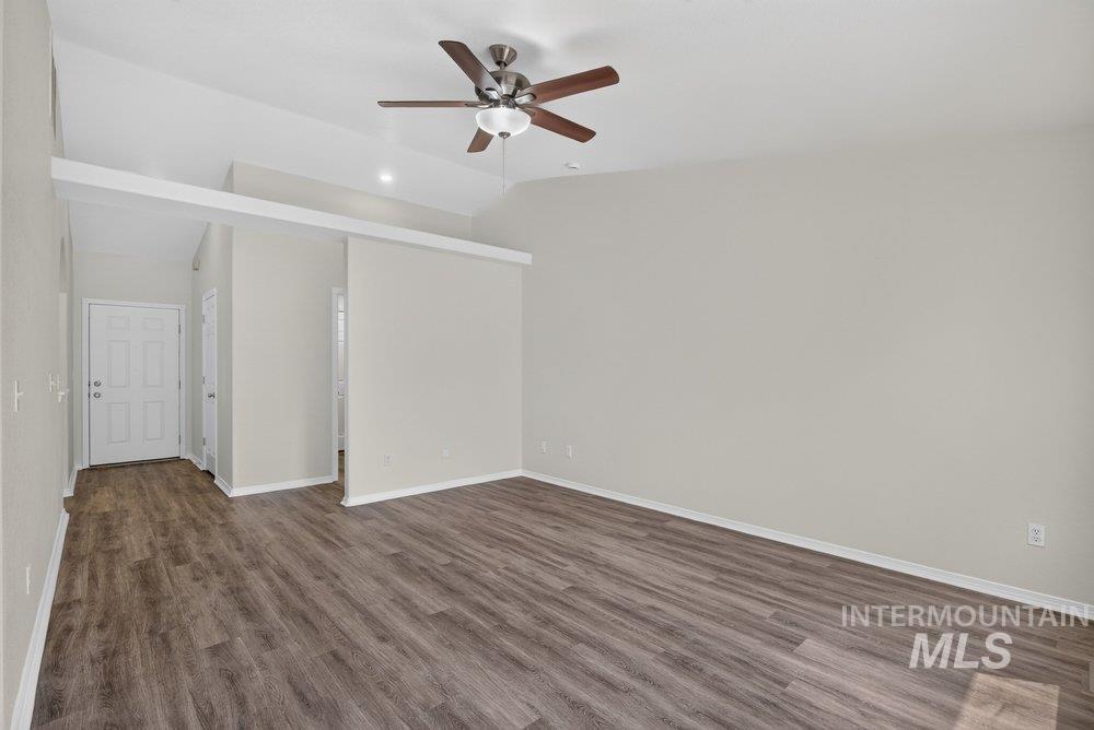 1521 W Kesler Property Photo 6