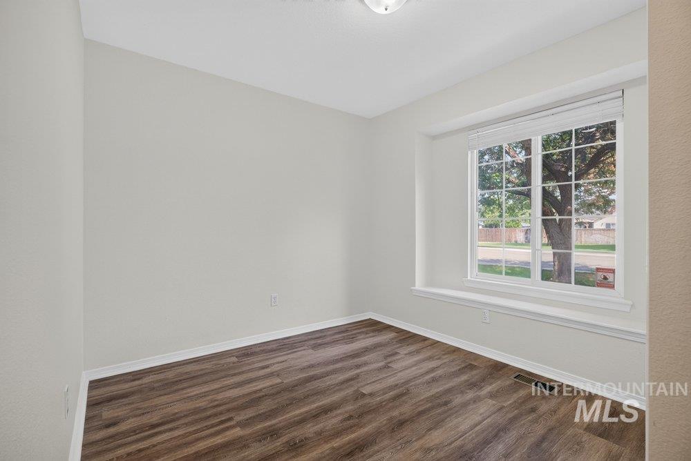 1521 W Kesler Property Photo 16