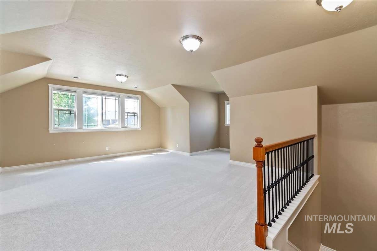 1864 E Meadow Creek Dr Property Photo 2