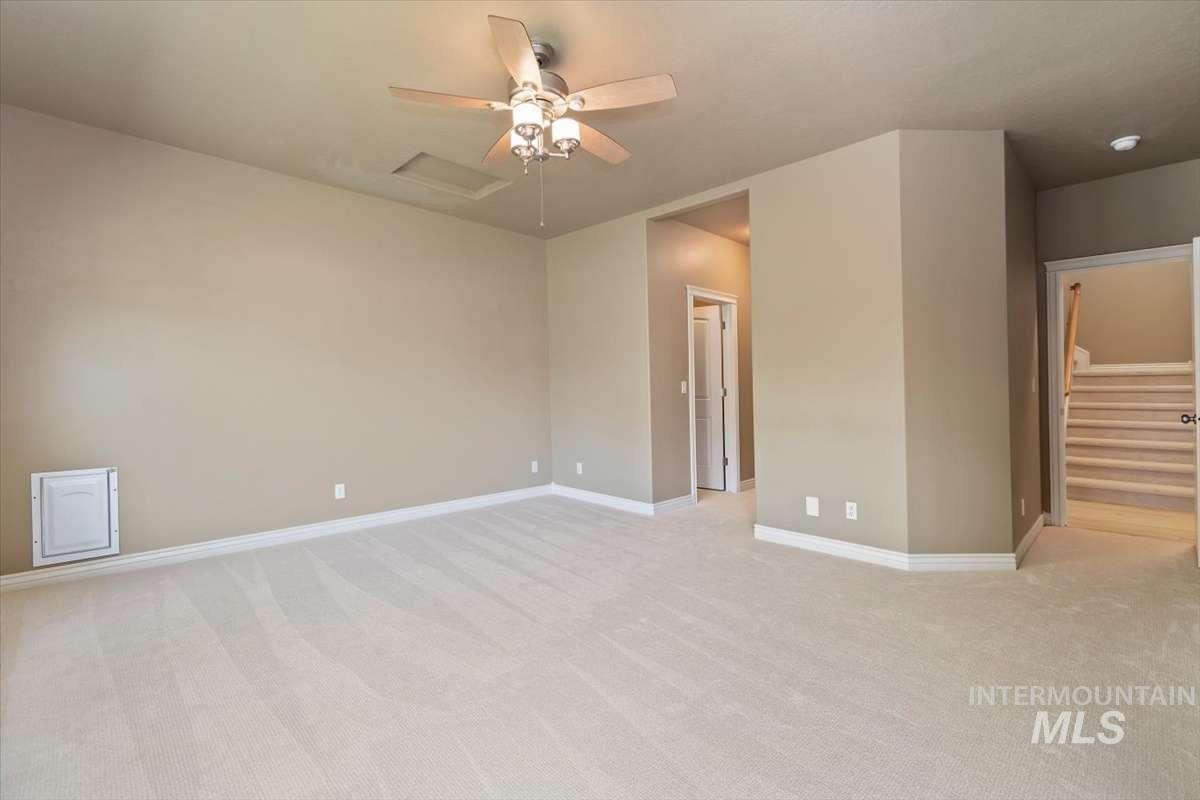 1864 E Meadow Creek Dr Property Photo 12