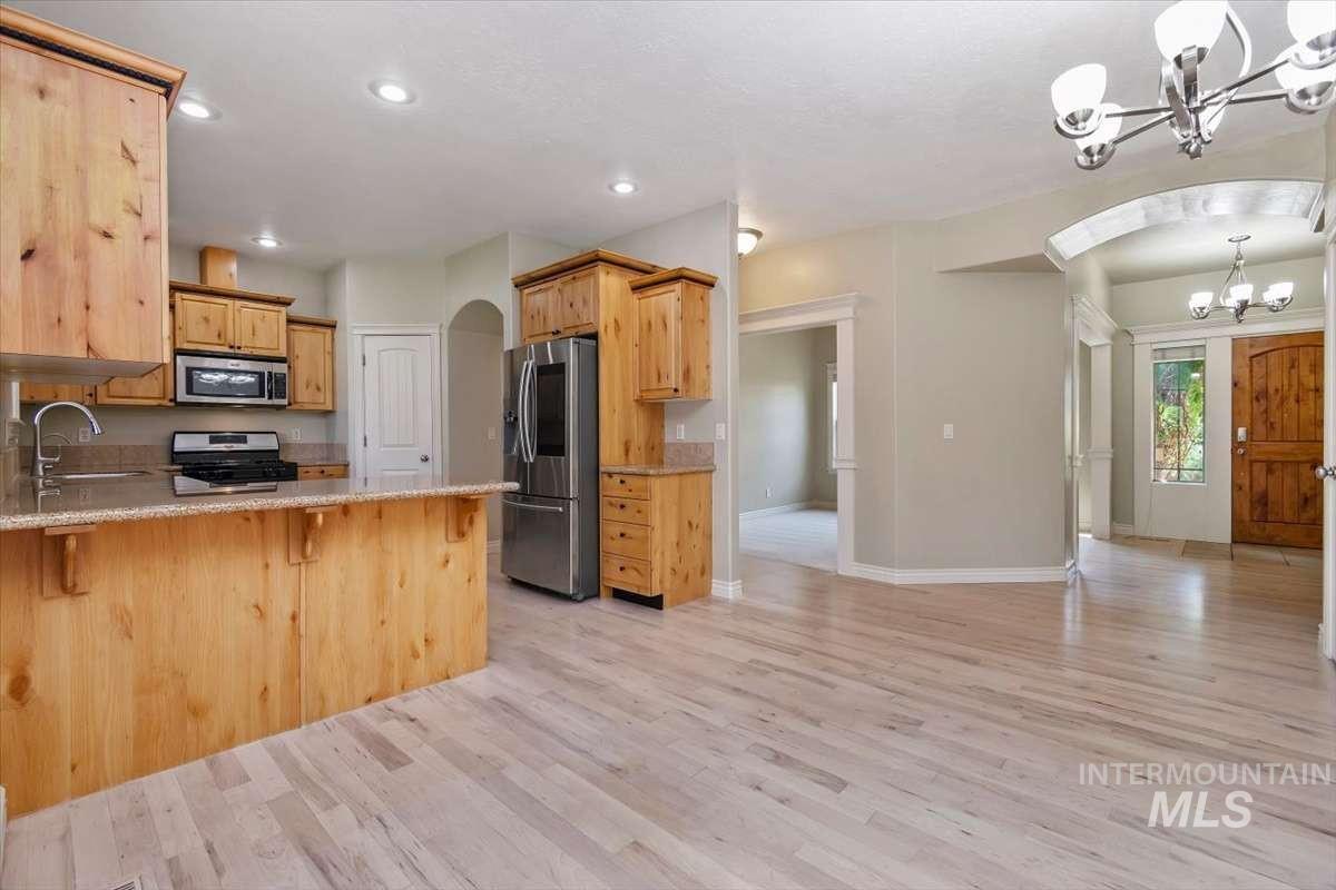 1864 E Meadow Creek Dr Property Photo 30