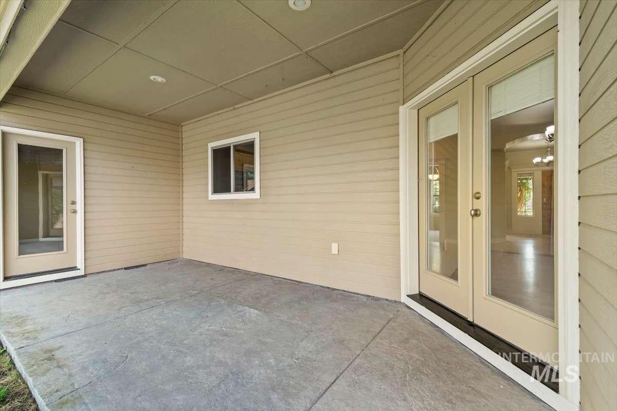 1864 E Meadow Creek Dr Property Photo 42