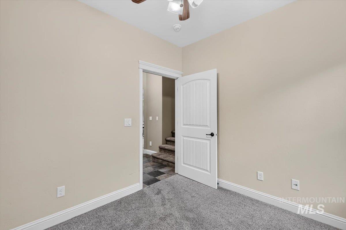 654 S Whisperwood Way Property Photo 16