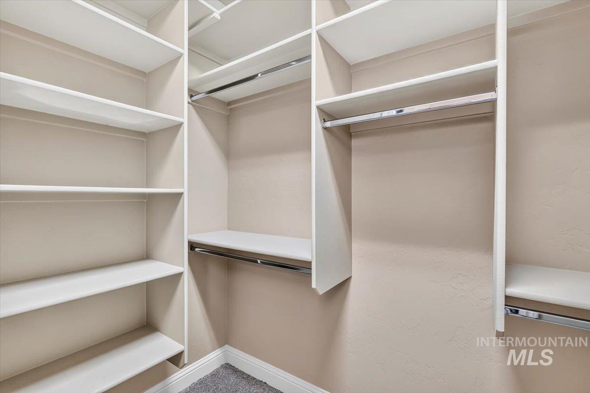 654 S Whisperwood Way Property Photo 22