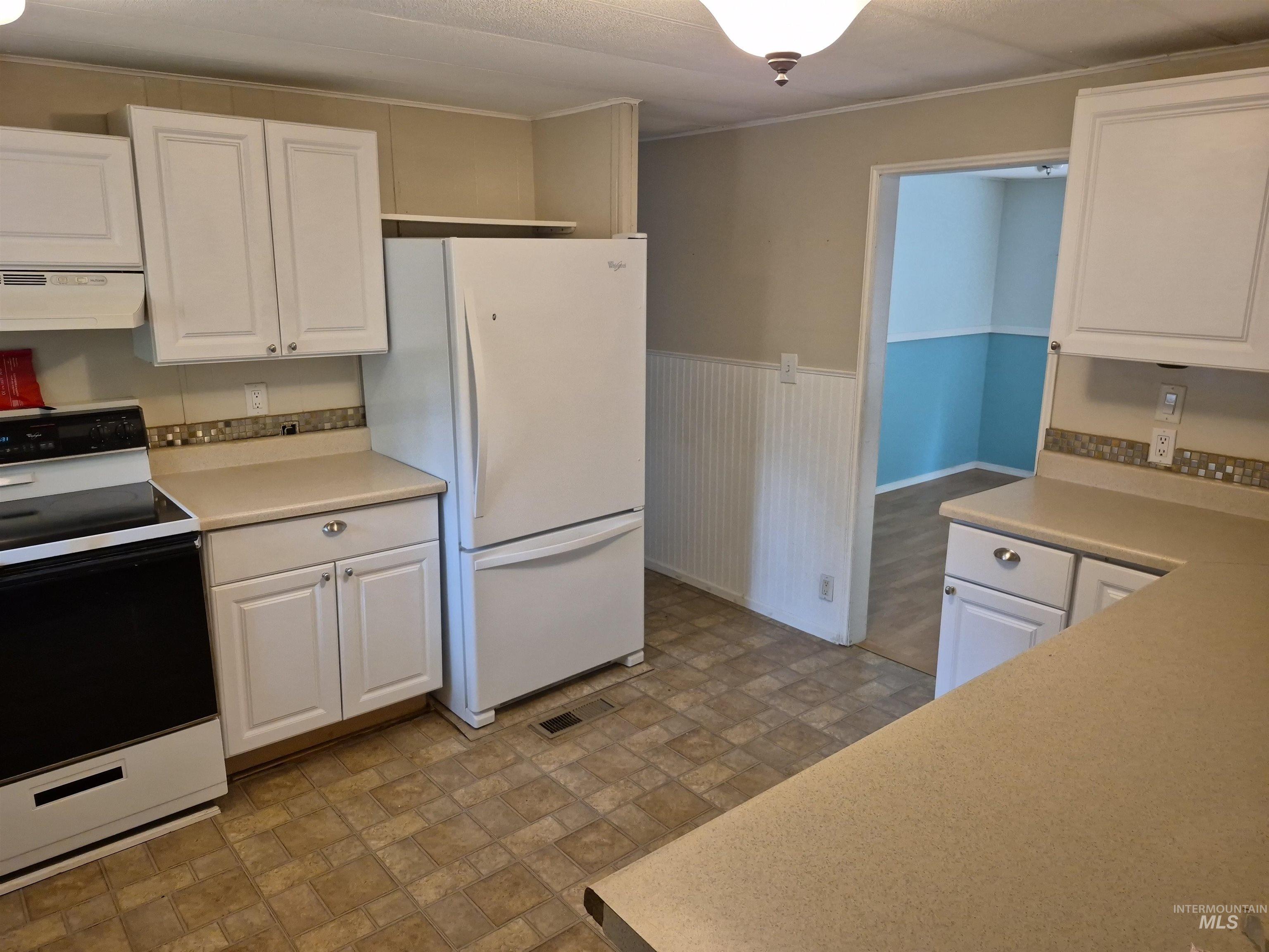 108 Cottonwood Ave Property Photo 10
