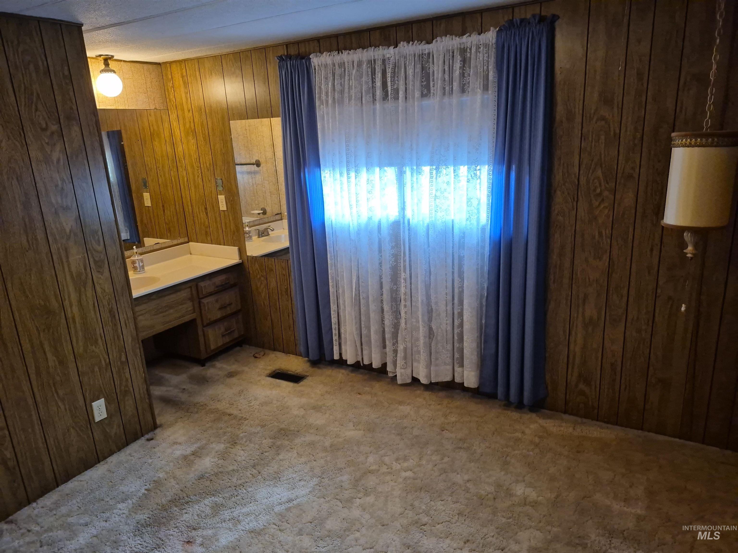 108 Cottonwood Ave Property Photo 16