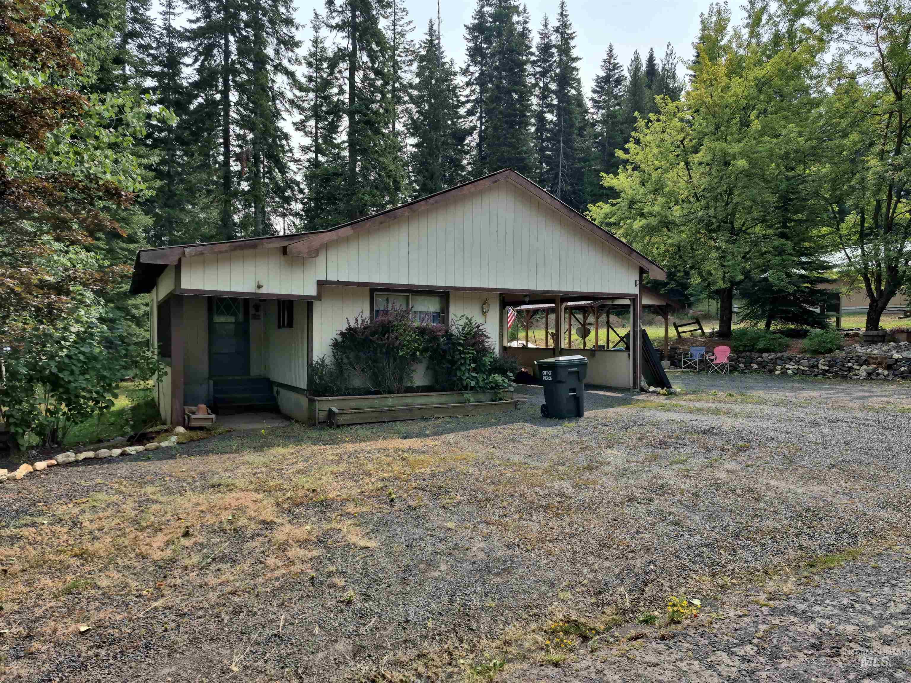 108 Cottonwood Ave Property Photo 33