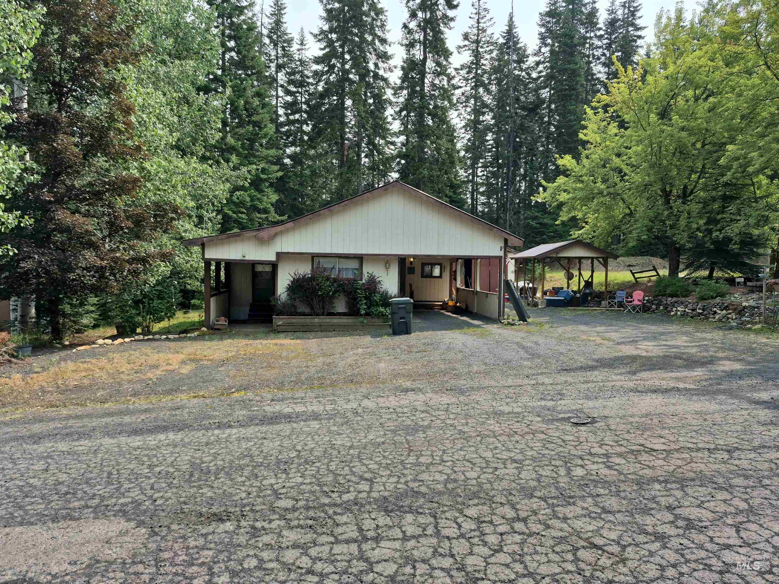 108 Cottonwood Ave Property Photo 34