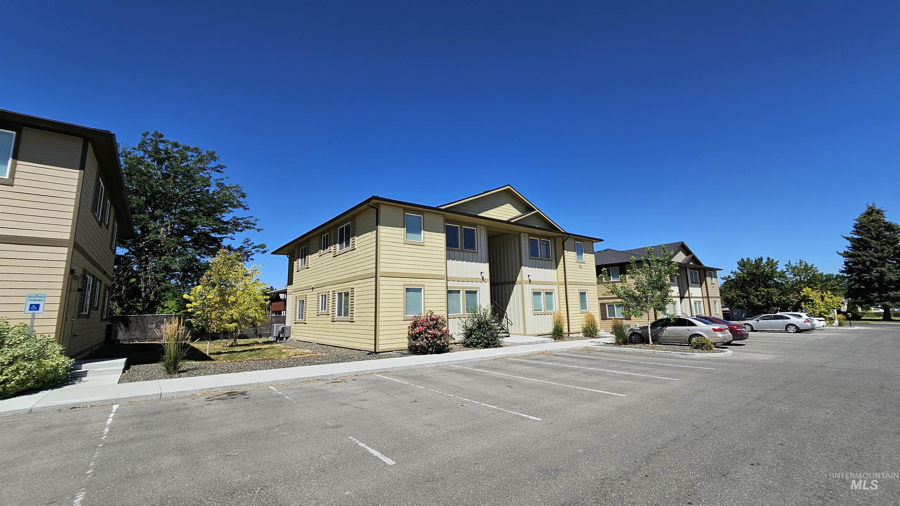 509-523 Rose St Property Photo 4