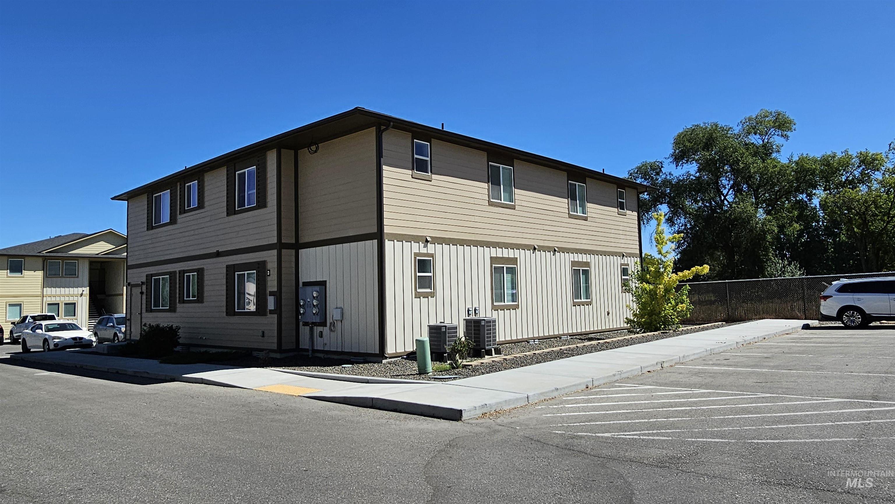 509-523 Rose St Property Photo 8