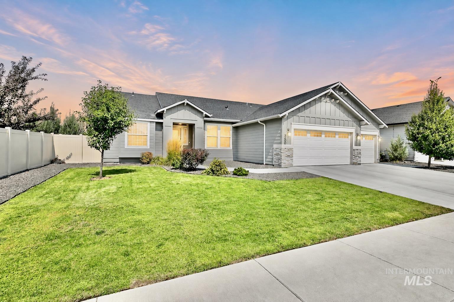 3400 S Edge Rim Way Property Photo 1