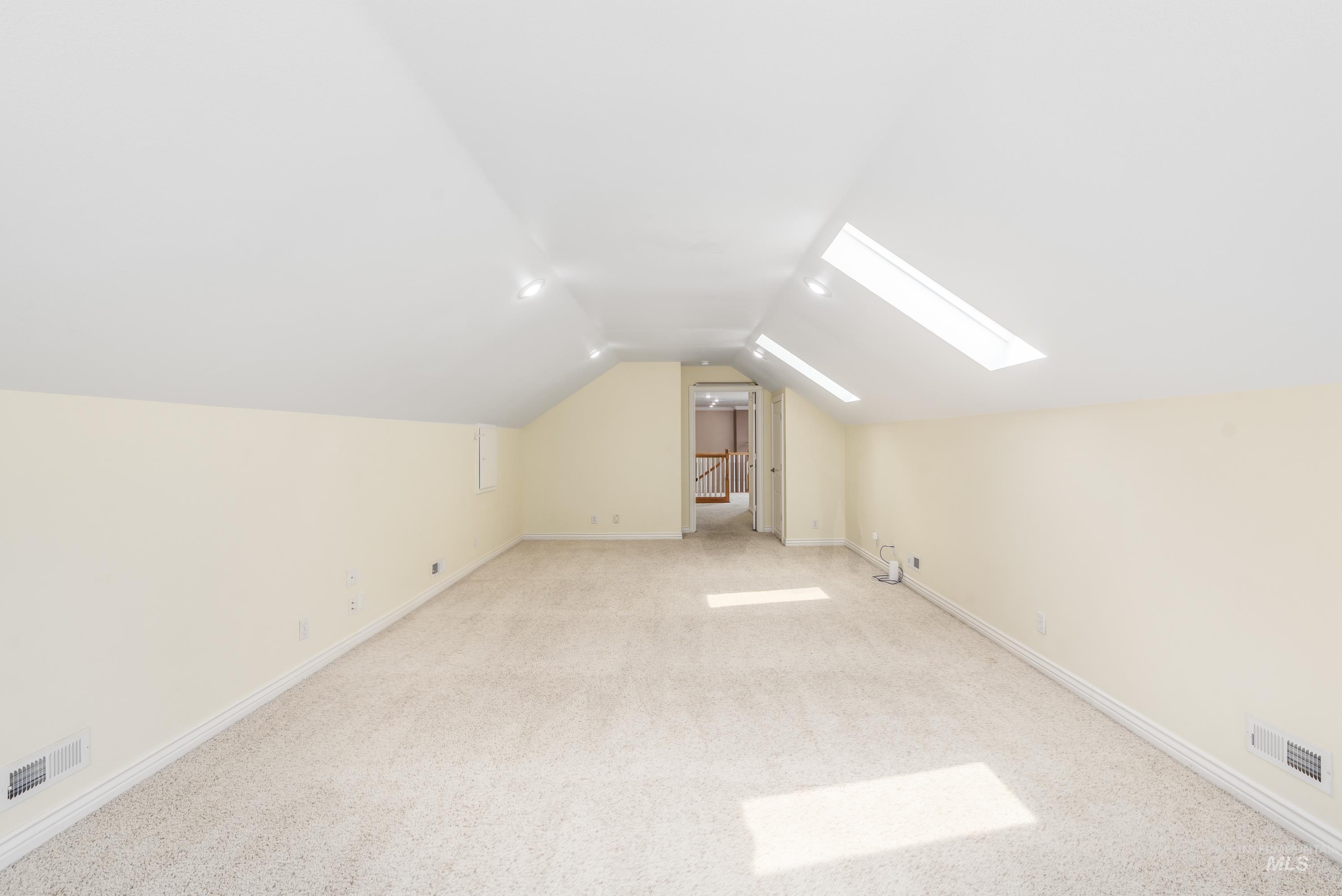 4865 N High Prairie Pl Property Photo 32