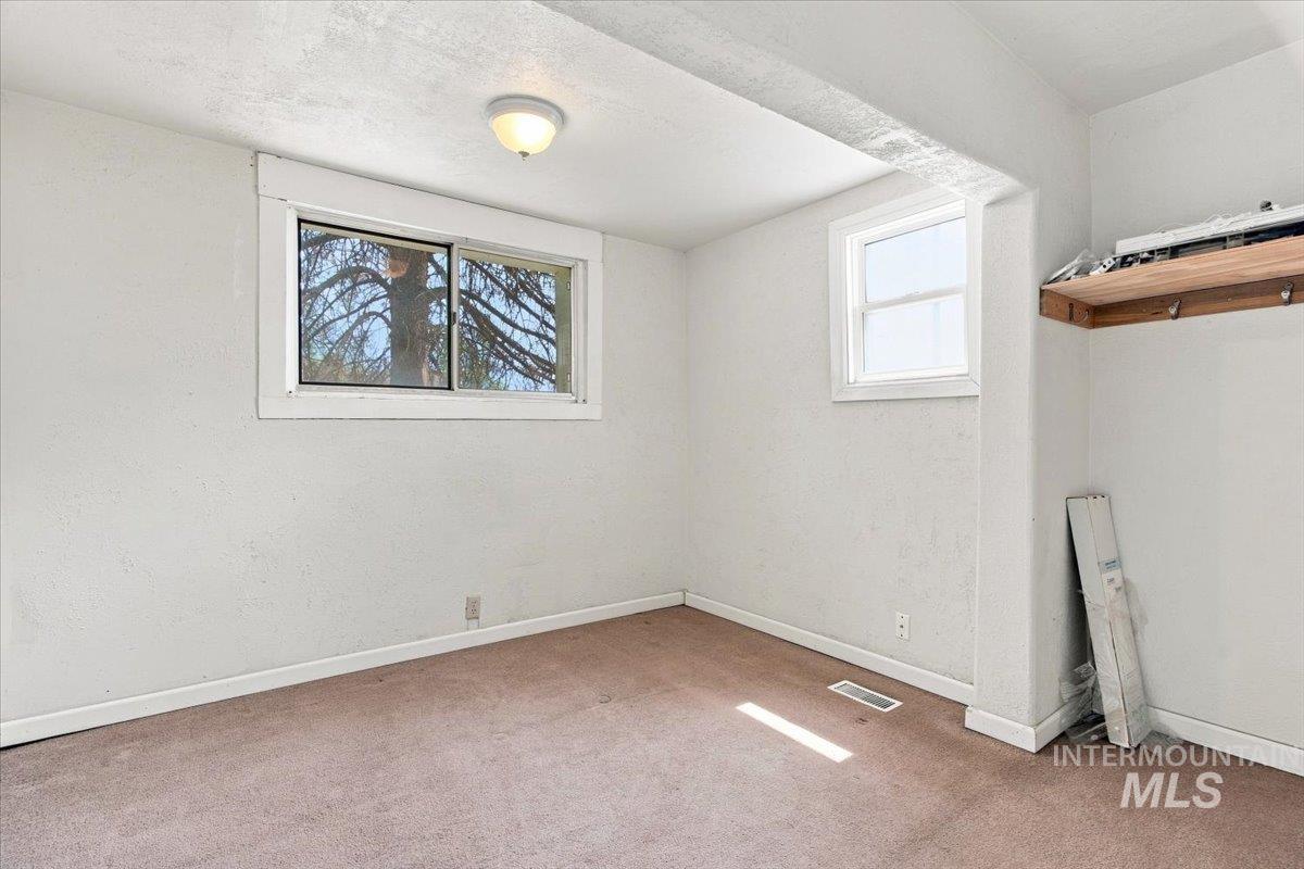 212 Ne 2nd St Property Photo 15