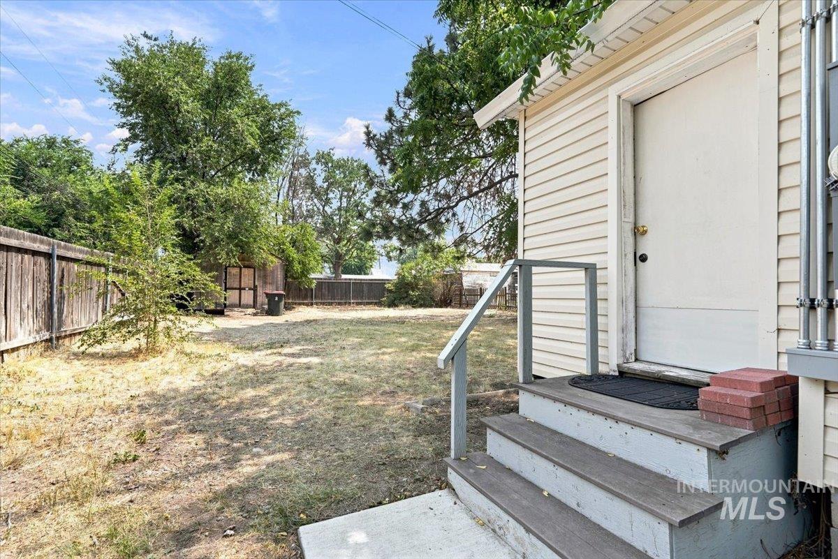 212 Ne 2nd St Property Photo 26
