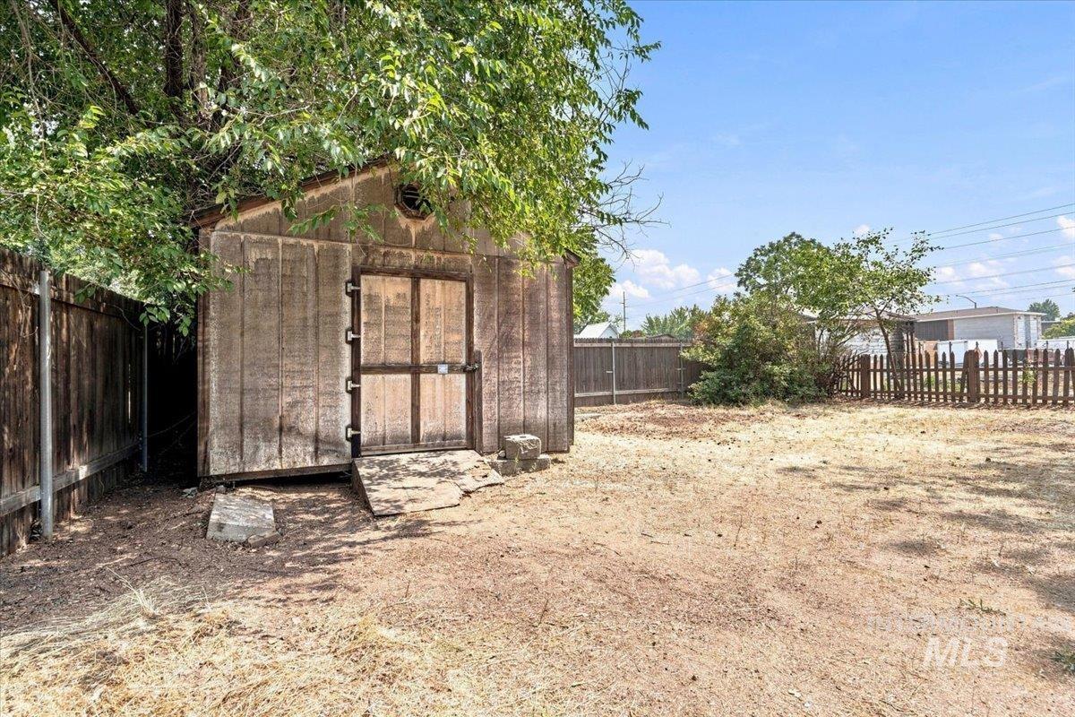 212 Ne 2nd St Property Photo 33