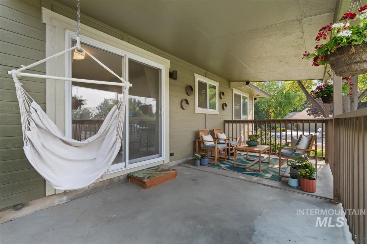 969 Farrington Property Photo 37