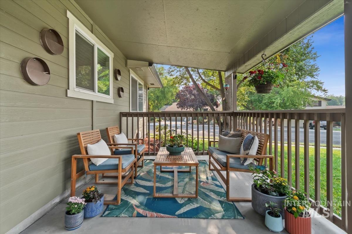 969 Farrington Property Photo 40