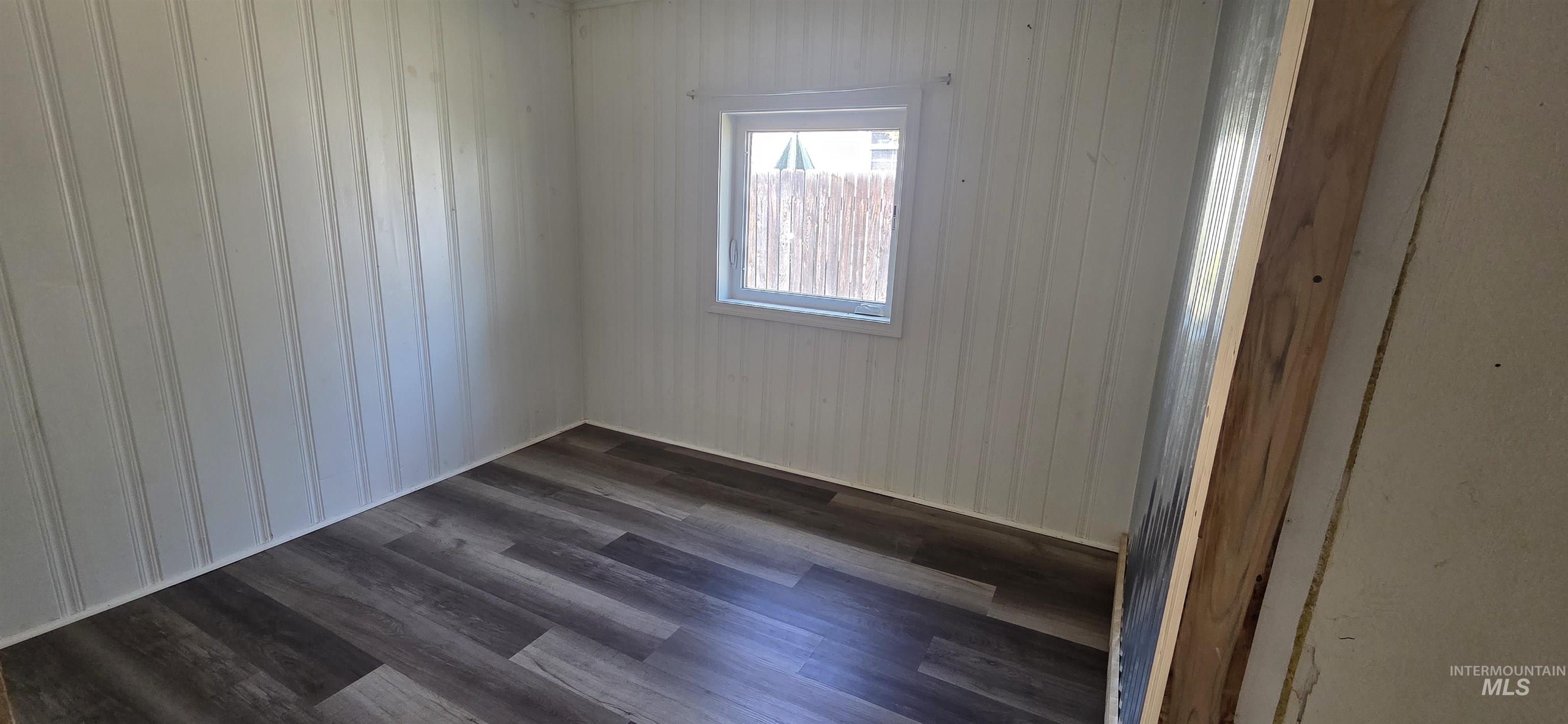 729 4th Property Photo 7